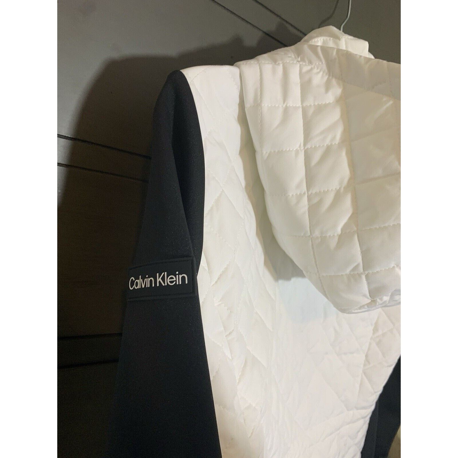 Calvin Klein Calvin Klein Diamond Quilted Jacket Removable Hood. Size L Size L / US 10 / IT 46 - 7 Thumbnail