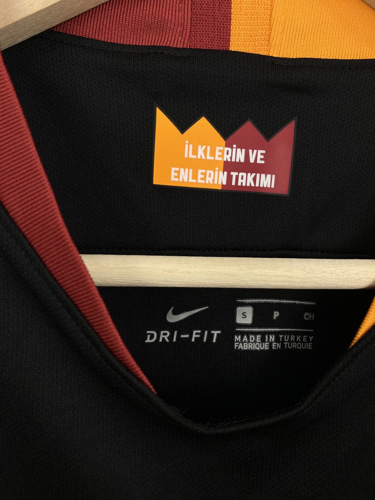 Nike 🇹🇷 Y2K Nike Galatasaray Jersey Rare Retro Hype Blokecore Y2K Size US S / EU 44-46 / 1 - 5 Thumbnail