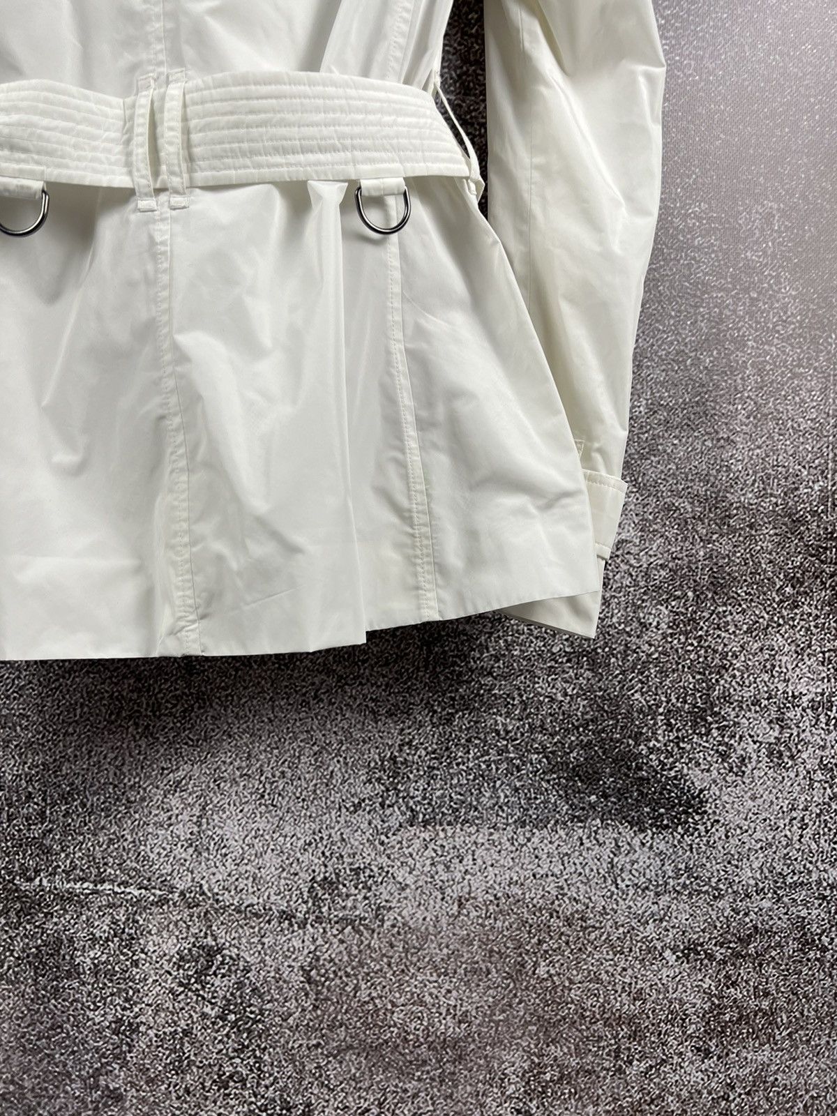 Burberry × Designer Burberry London women’s short Trench Coat double breasted Size XS / US 0-2 / IT 36-38 - 25 Thumbnail