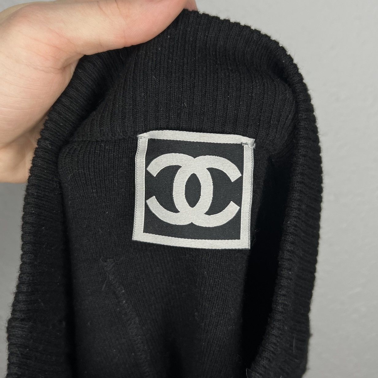 Chanel Vintage Chanel Mini Skirt Wool Big Logo Black Classic Luxury Size 27" / US 4 / IT 40 - 7 Thumbnail