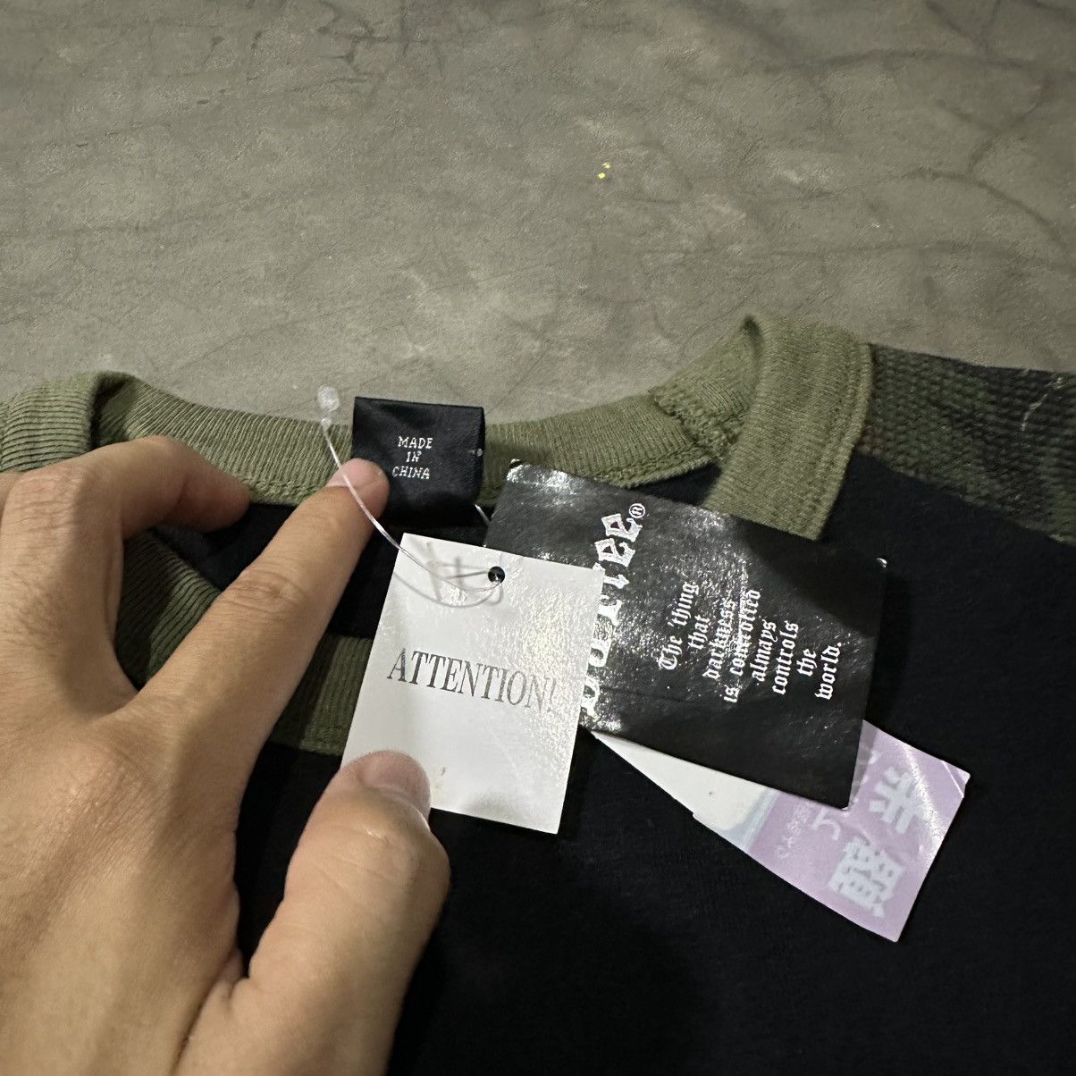 Japanese Brand DJ FREE TRIBAL DESIGN POEM REGLAN CAMO LONGSLEEVE Size US L / EU 52-54 / 3 - 7 Thumbnail