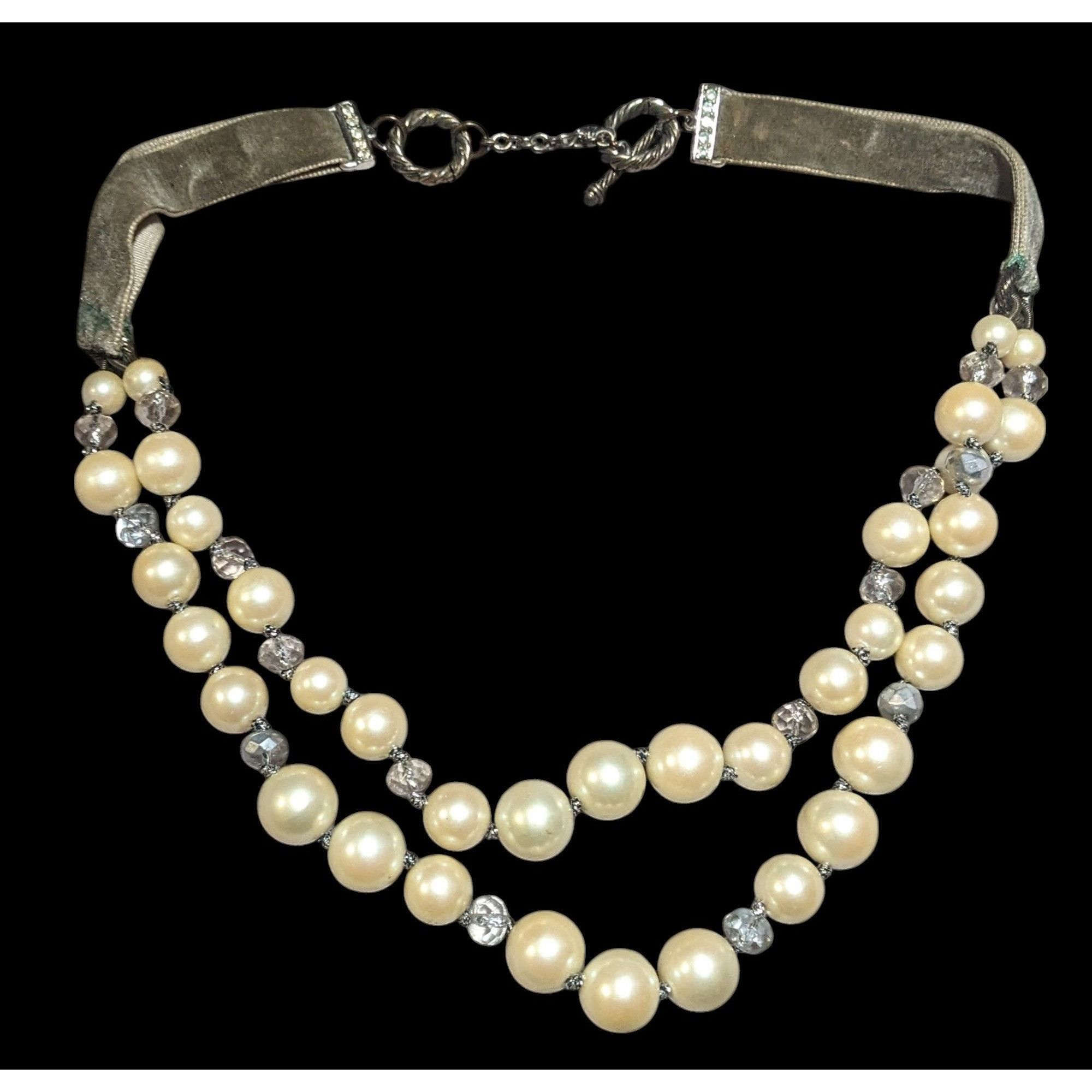 Monet Vintage Monet Green Velvet And Pearl Necklace Size ONE SIZE - 1 Thumbnail