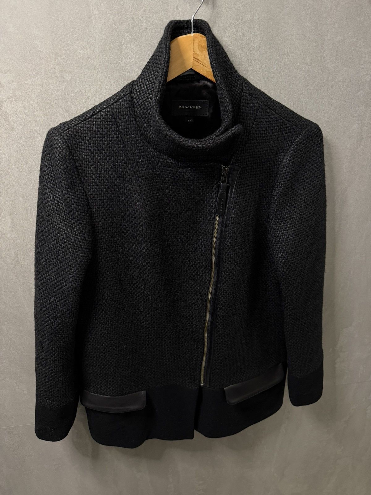 Mackage Mackage Black cashemere wool leather Coat jacket Modern Size M / US 6-8 / IT 42-44 - 5 Thumbnail