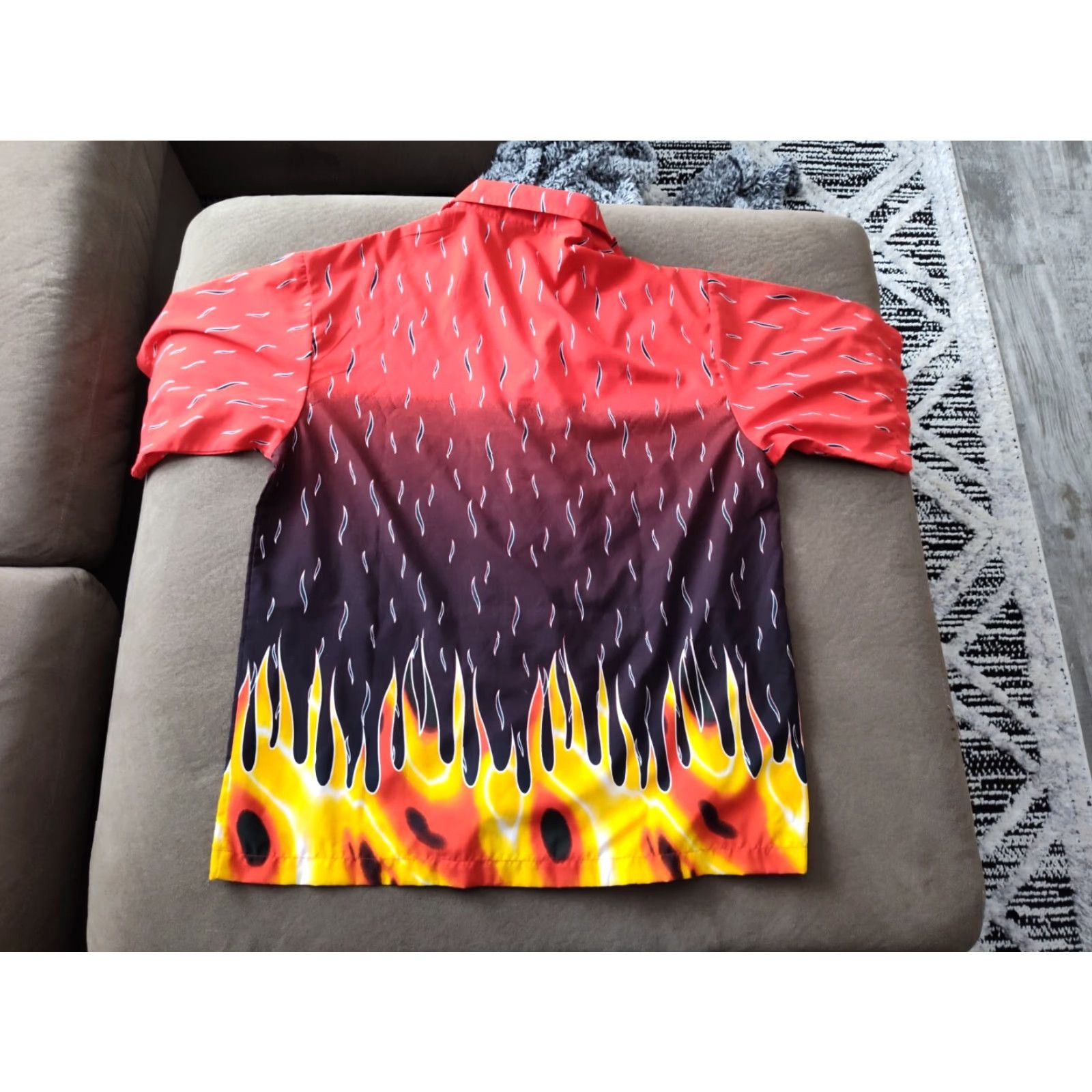 Vintage VINTAGE Street Culture Shirt Mens XL Button-Up Short Sleeve Black Red Flames Hawaiian 90s Summer Rock Casual Mens Size US XL / EU 56 / 4 - 7 Thumbnail