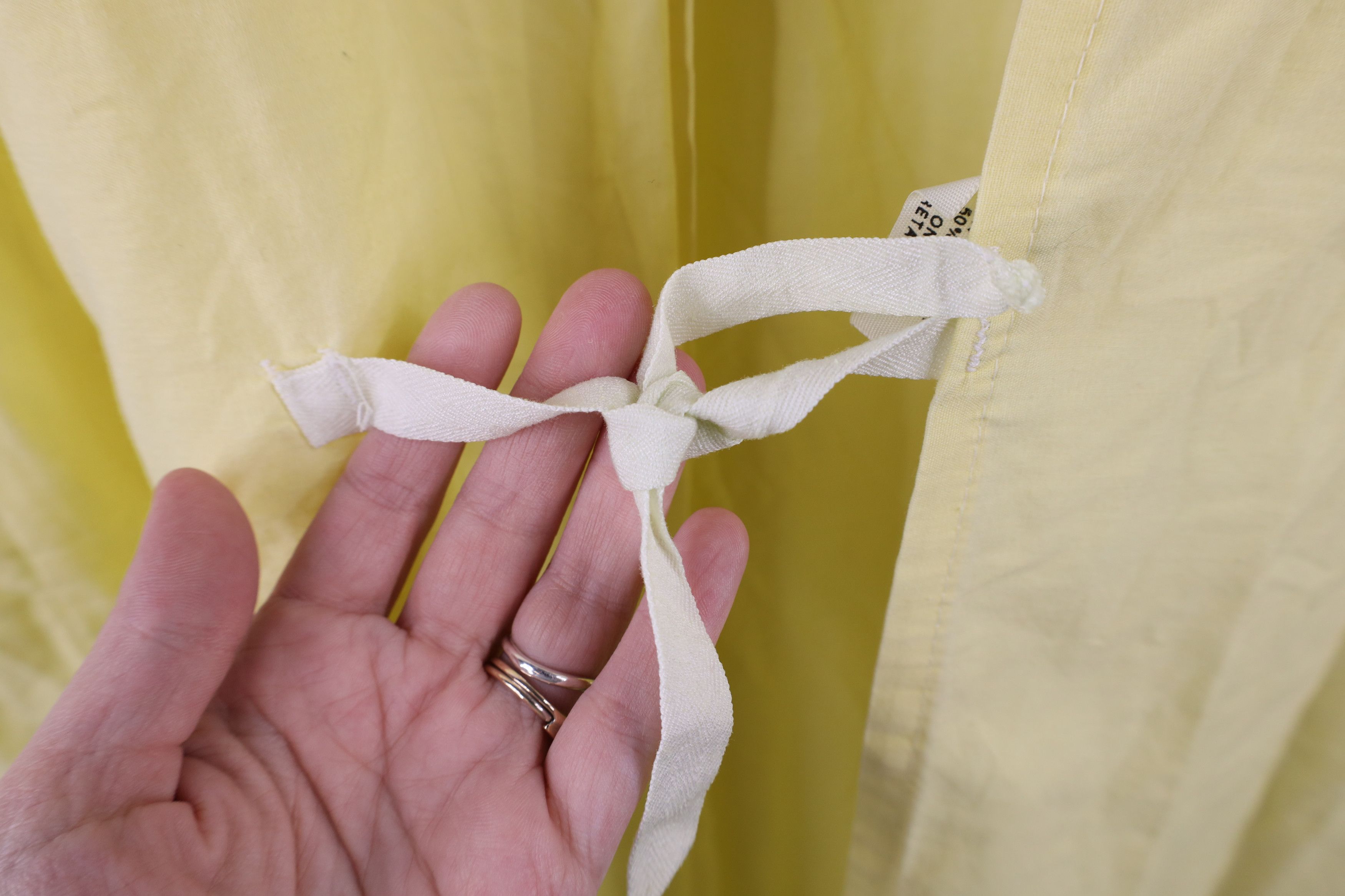 Vintage Vintage 60s Long Sleeve Hospital Scrubs Tie Smock Yellow USA Size US L / EU 52-54 / 3 - 9 Thumbnail