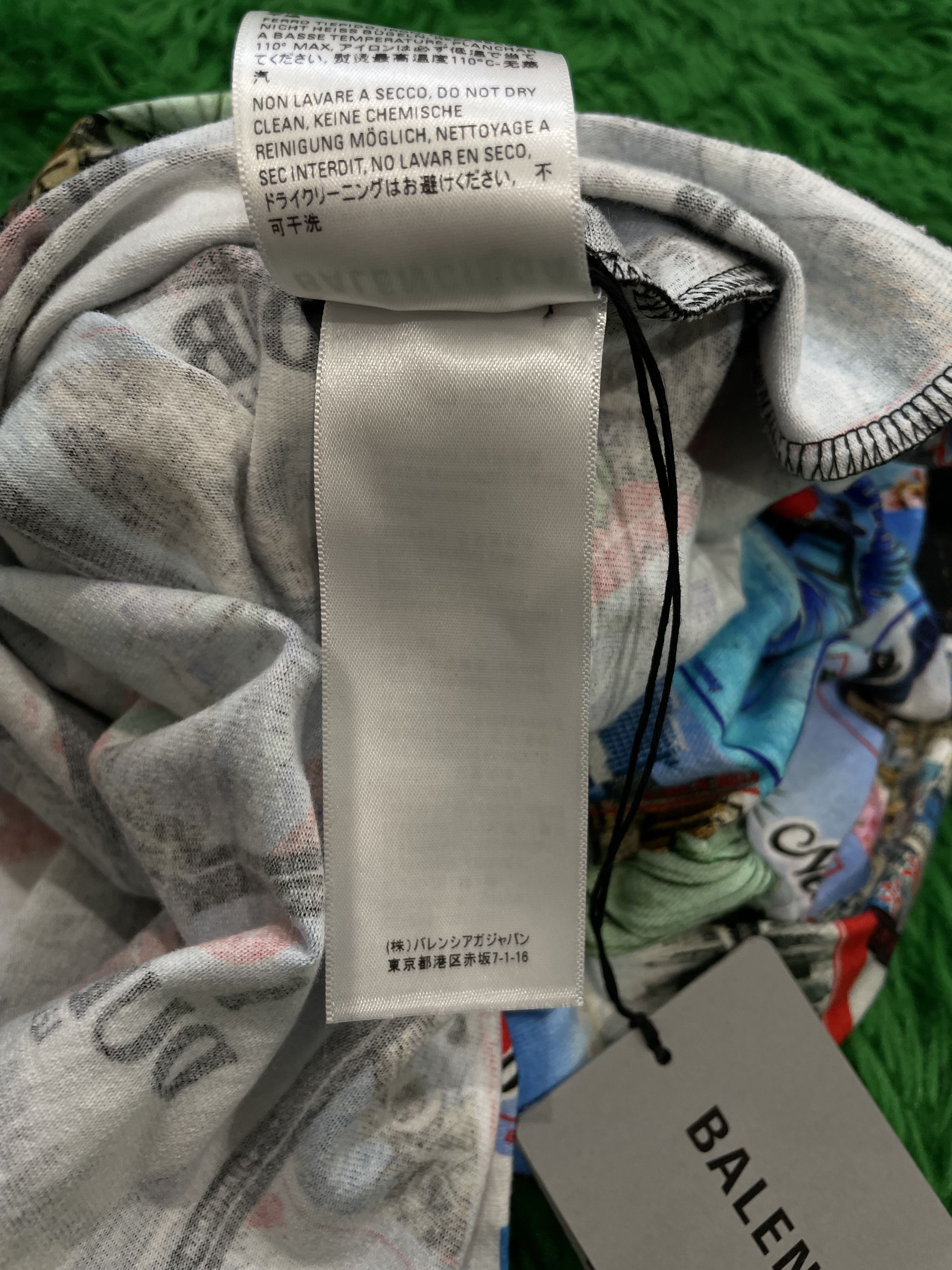 Balenciaga Balenciaga Tee Postcards New XL Size US XL / EU 56 / 4 - 5 Thumbnail