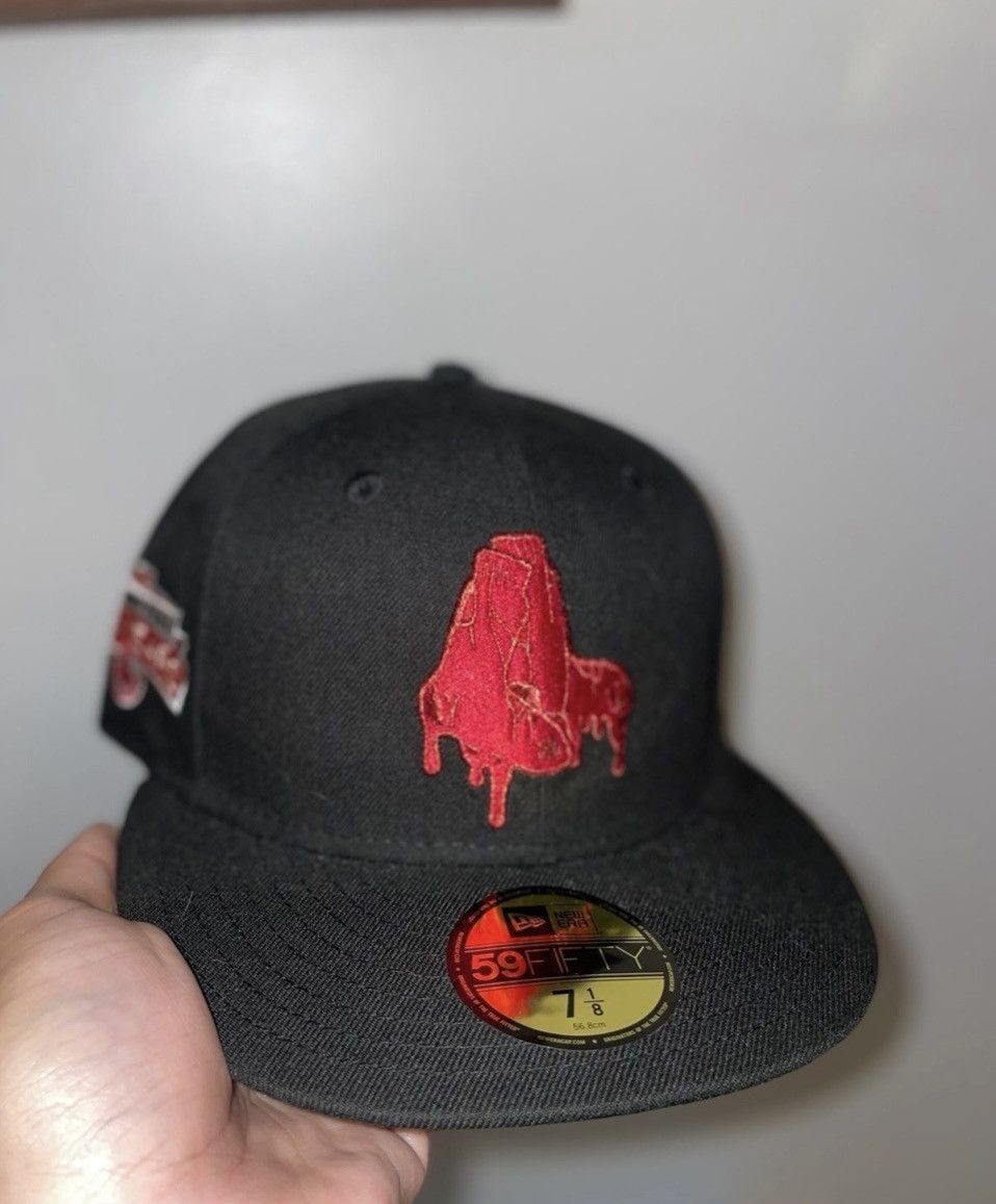 New Era My fitteds bloody Boston Red Sox banned logo size 7 1/8 Size ONE SIZE - 1 Thumbnail