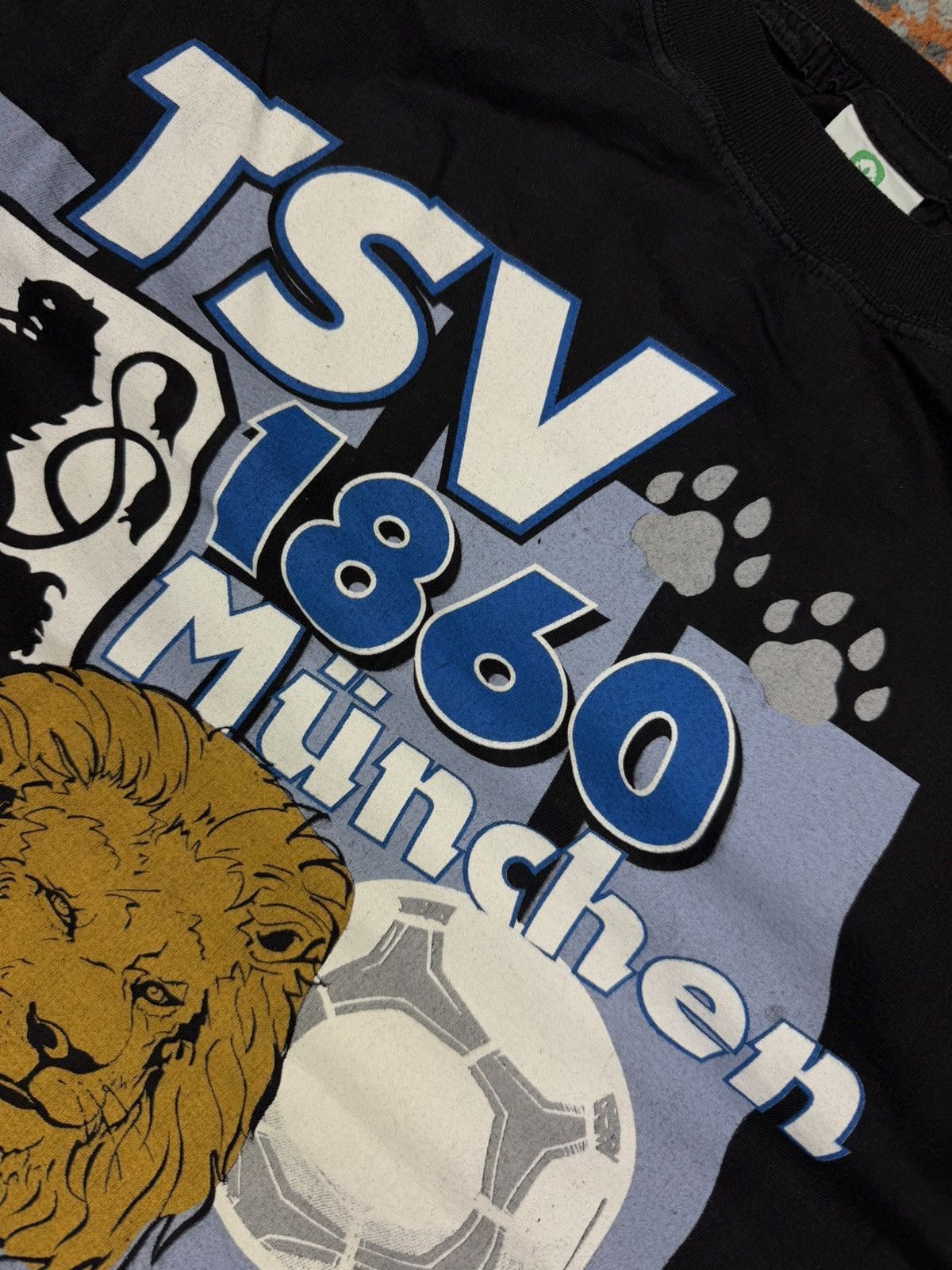 Vintage Vintage 90s TSV 1860 Munich football soccer team graphic tee Size US XL / EU 56 / 4 - 11 Thumbnail
