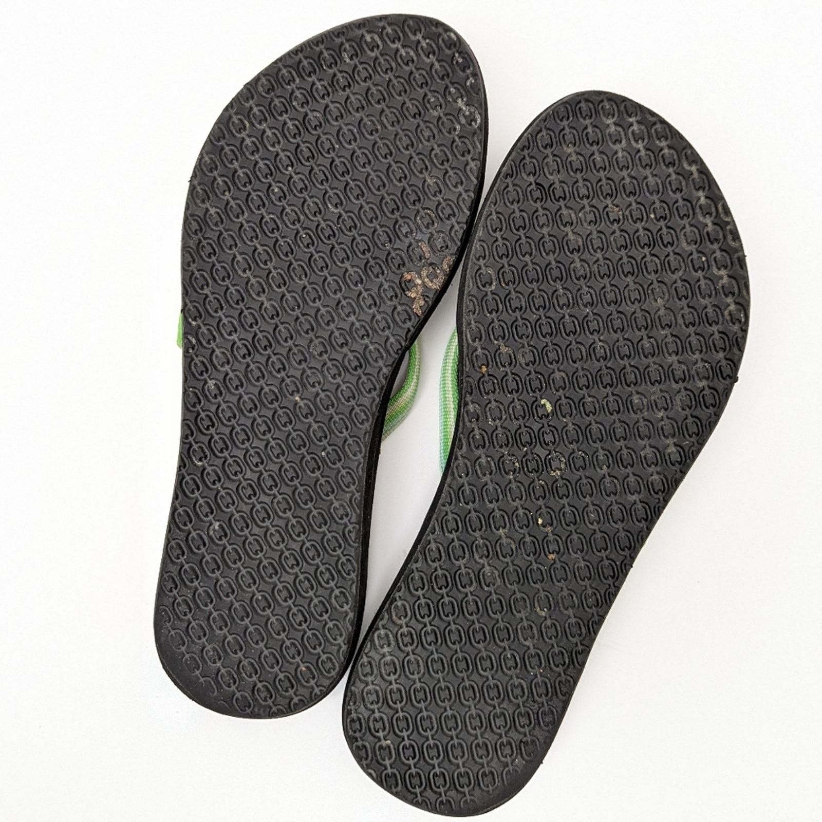 L.L. Bean L.L. Bean Neon Green Flip Flop Sandals - 6 Size US 6 / IT 36 - 4 Thumbnail