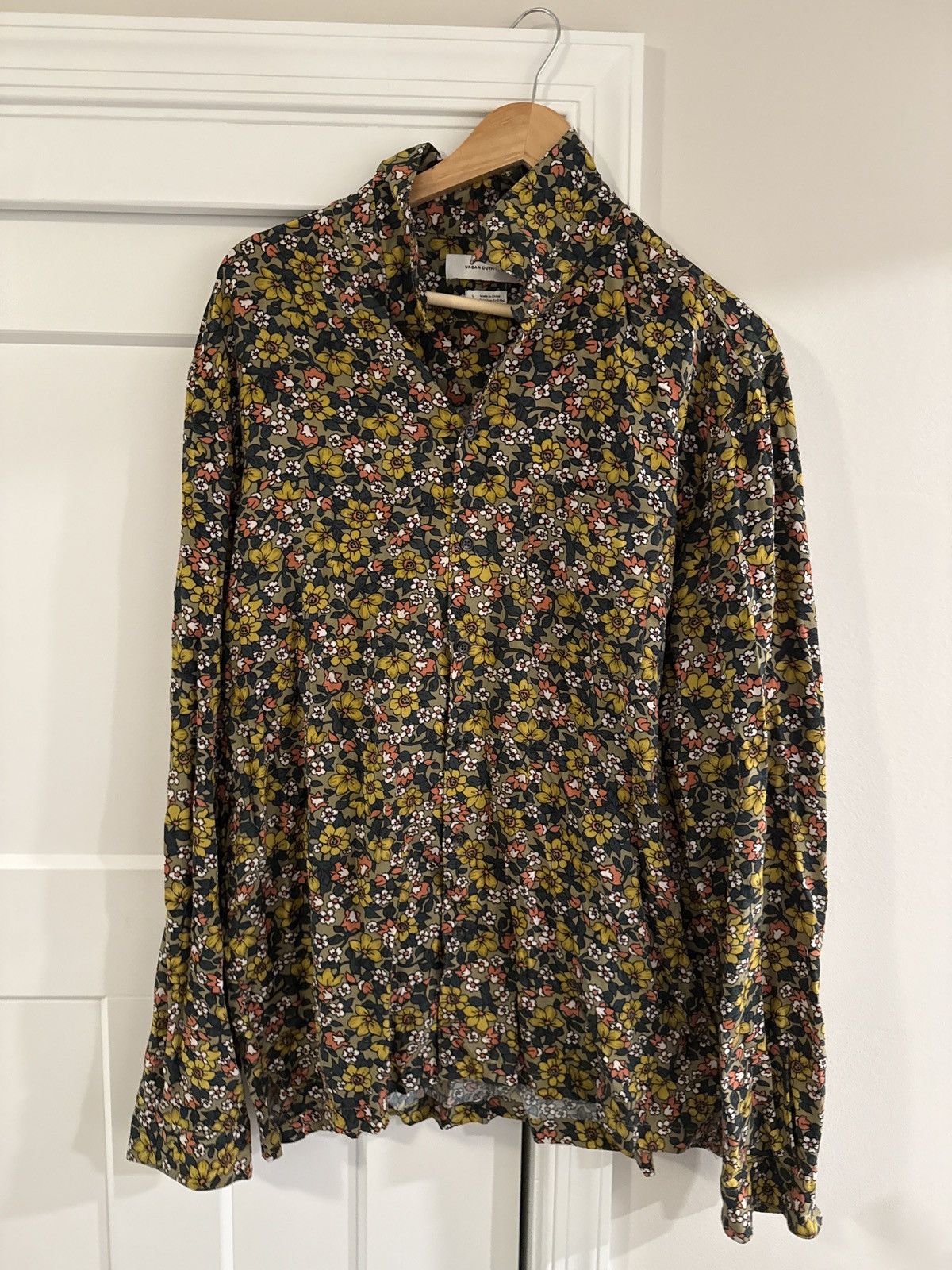 Urban Outfitters Button up Size US L / EU 52-54 / 3 - 1 Thumbnail