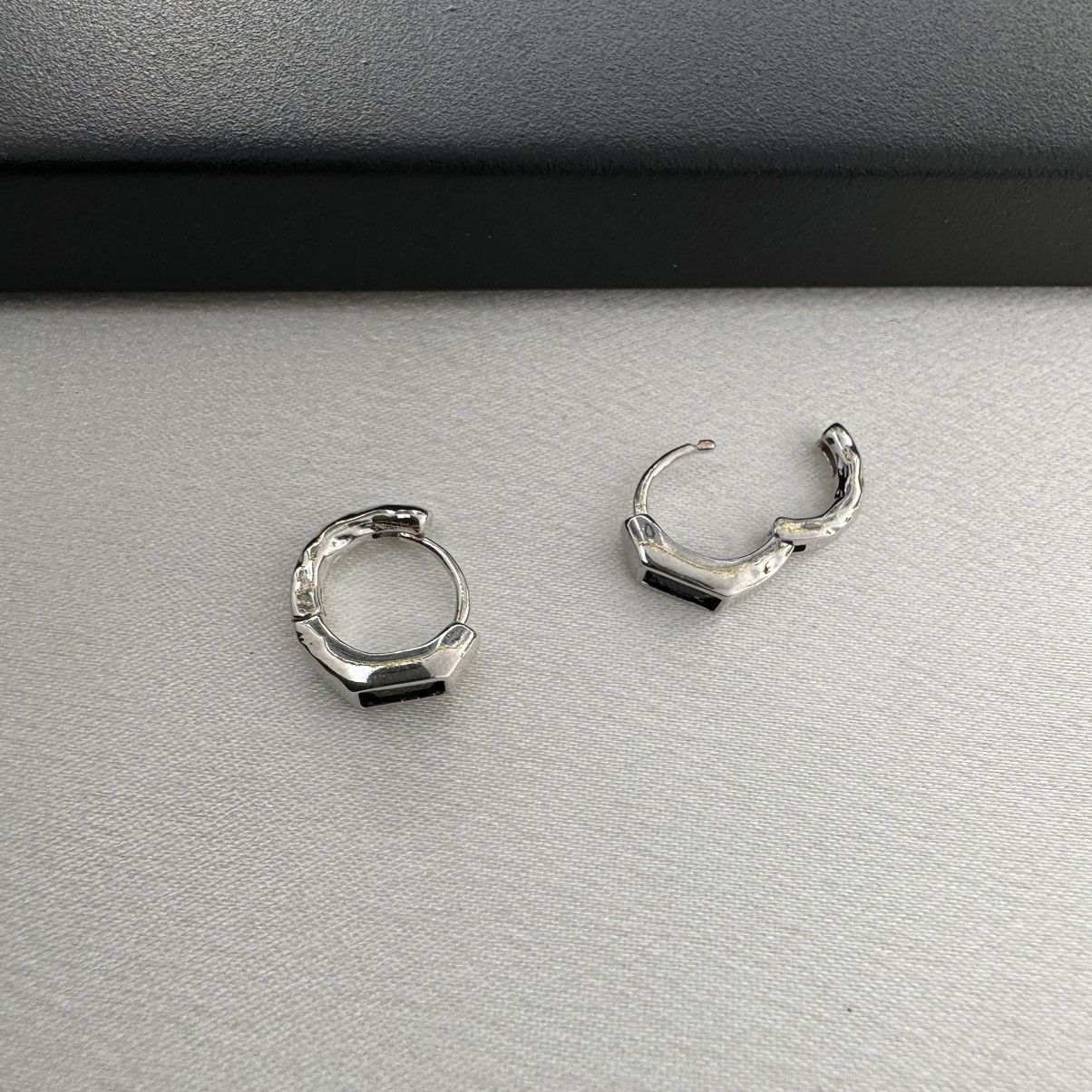 Other Small Hoop Earrings for Men Women Hip Hop Unisex Style Size ONE SIZE - 3 Thumbnail