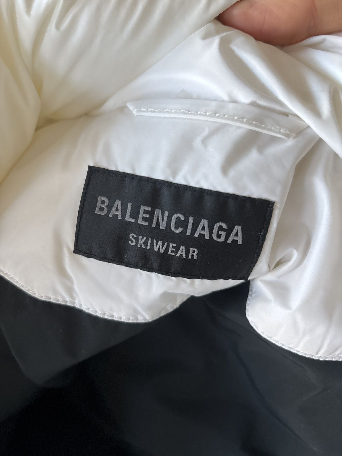 Balenciaga $3800 White Sport Logo Puffer Vest Size US M / EU 48-50 / 2 - 11 Thumbnail