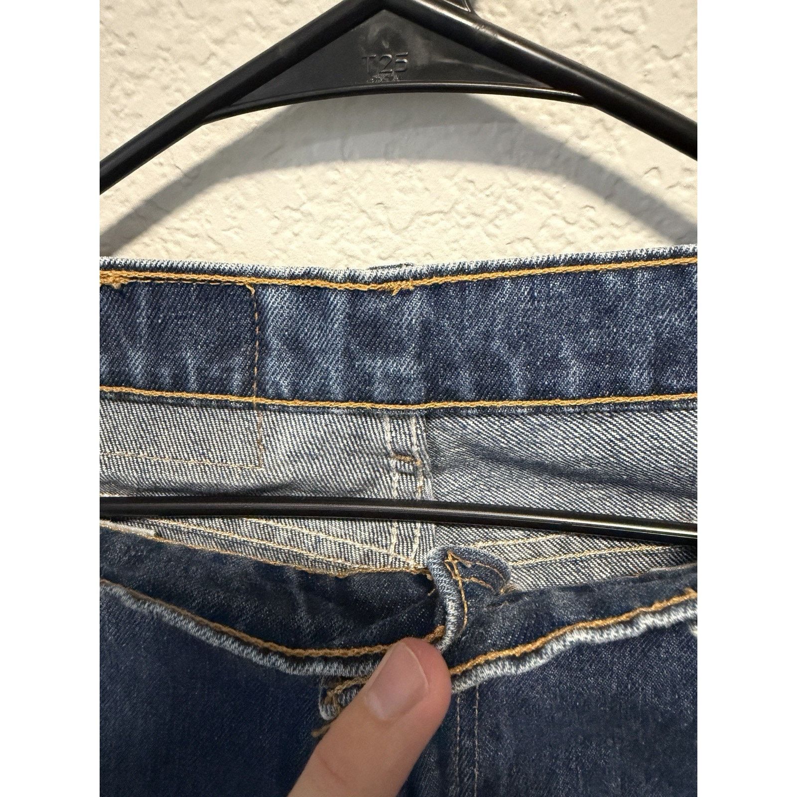 Levi's Vintage Levi’s 550 Jeans Made USA Relaxed Fit Denim Red Tab Size US 29 - 7 Thumbnail