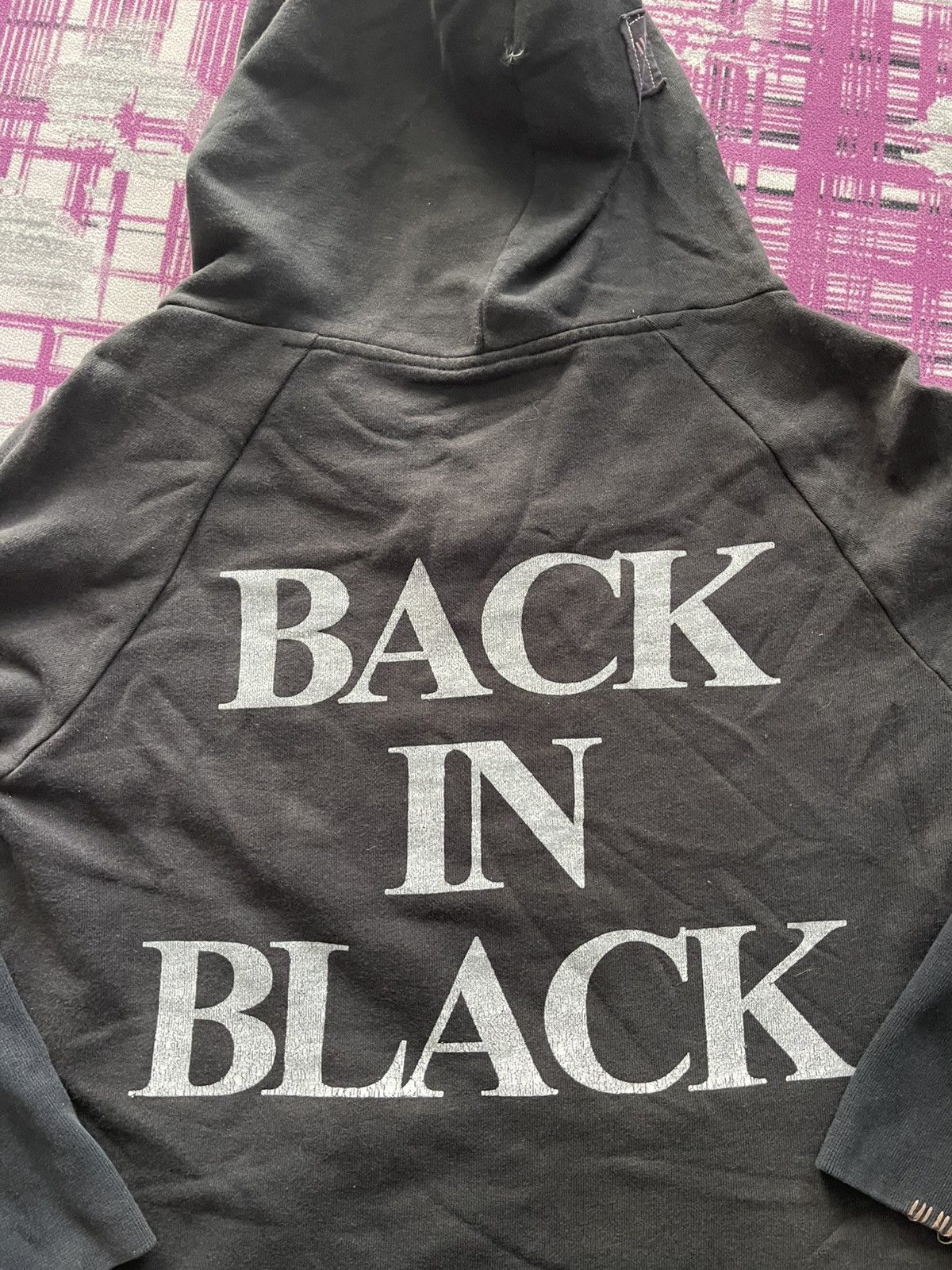 AC/DC × Band Tees × Vintage VINTAGE ACDC BACK IN BLACK SPELL OUT VERY RARE Size US M / EU 48-50 / 2 - 3 Thumbnail
