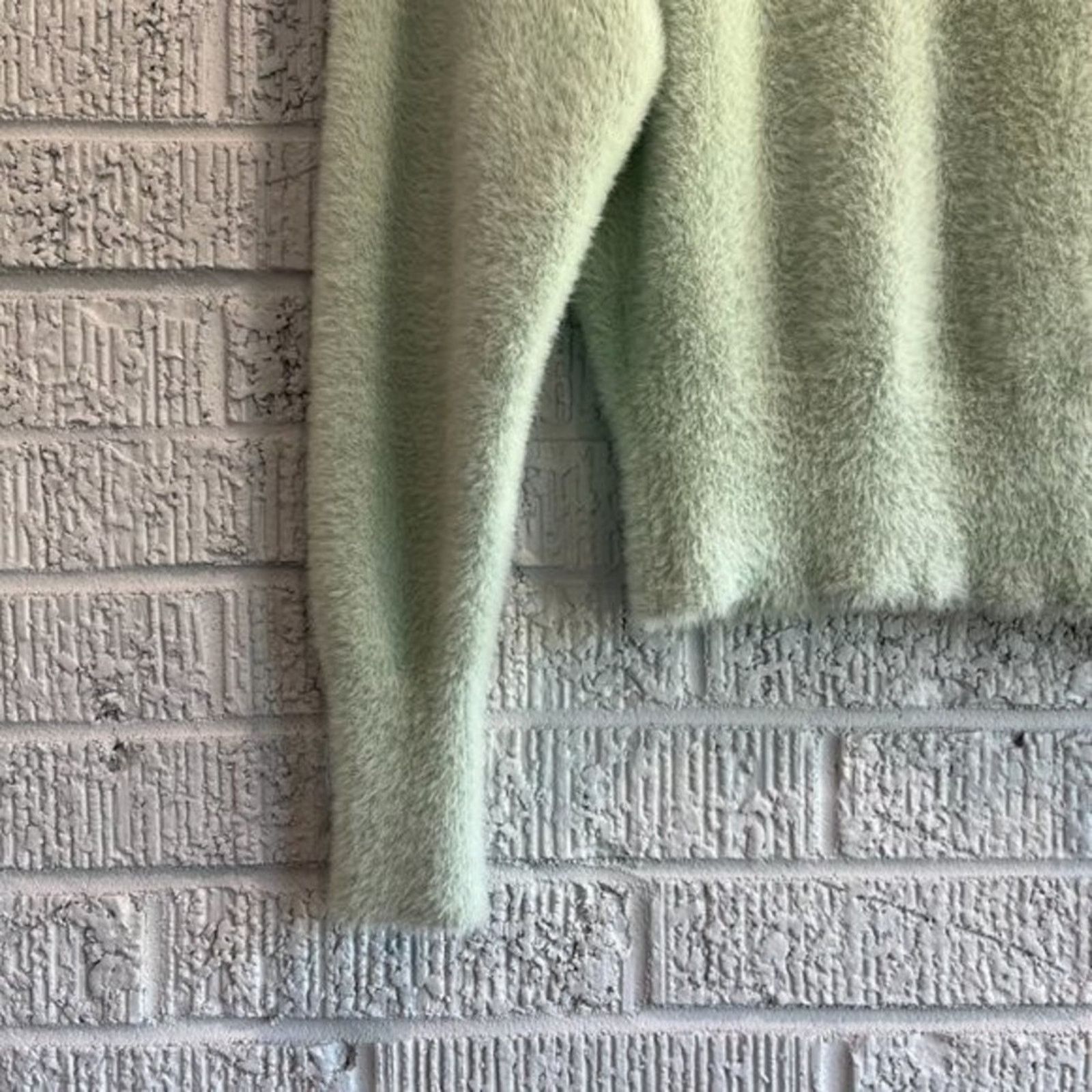 Ann Taylor Ann Taylor XXS Women's Turtle Neck Mint Fuzzy Long-Sleeve Size XXS / US 00 / IT 34 - 3 Thumbnail