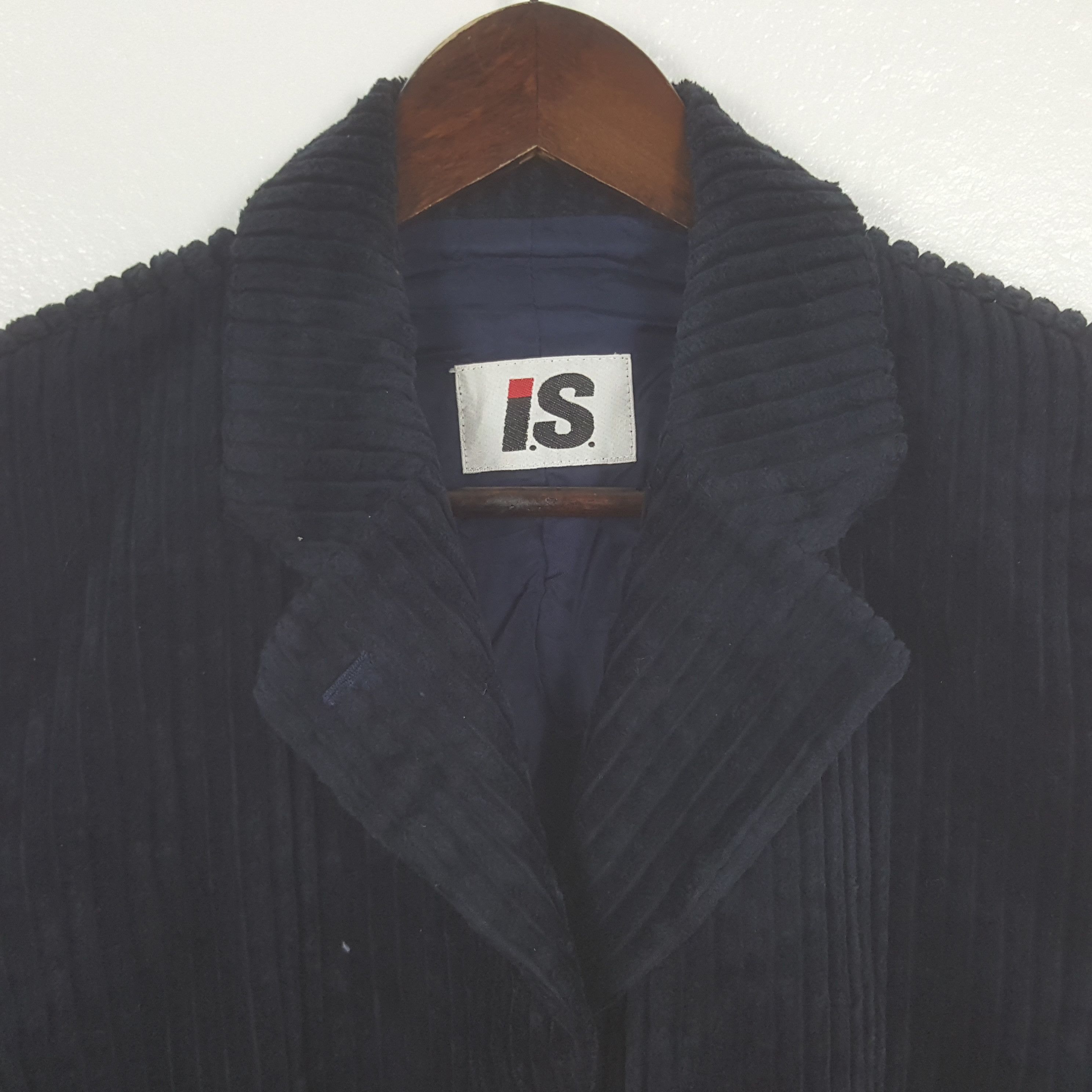 Issey Miyake Vintage Issey Miyake Classic Velvet Jacket Size XS / US 0-2 / IT 36-38 - 2 Thumbnail