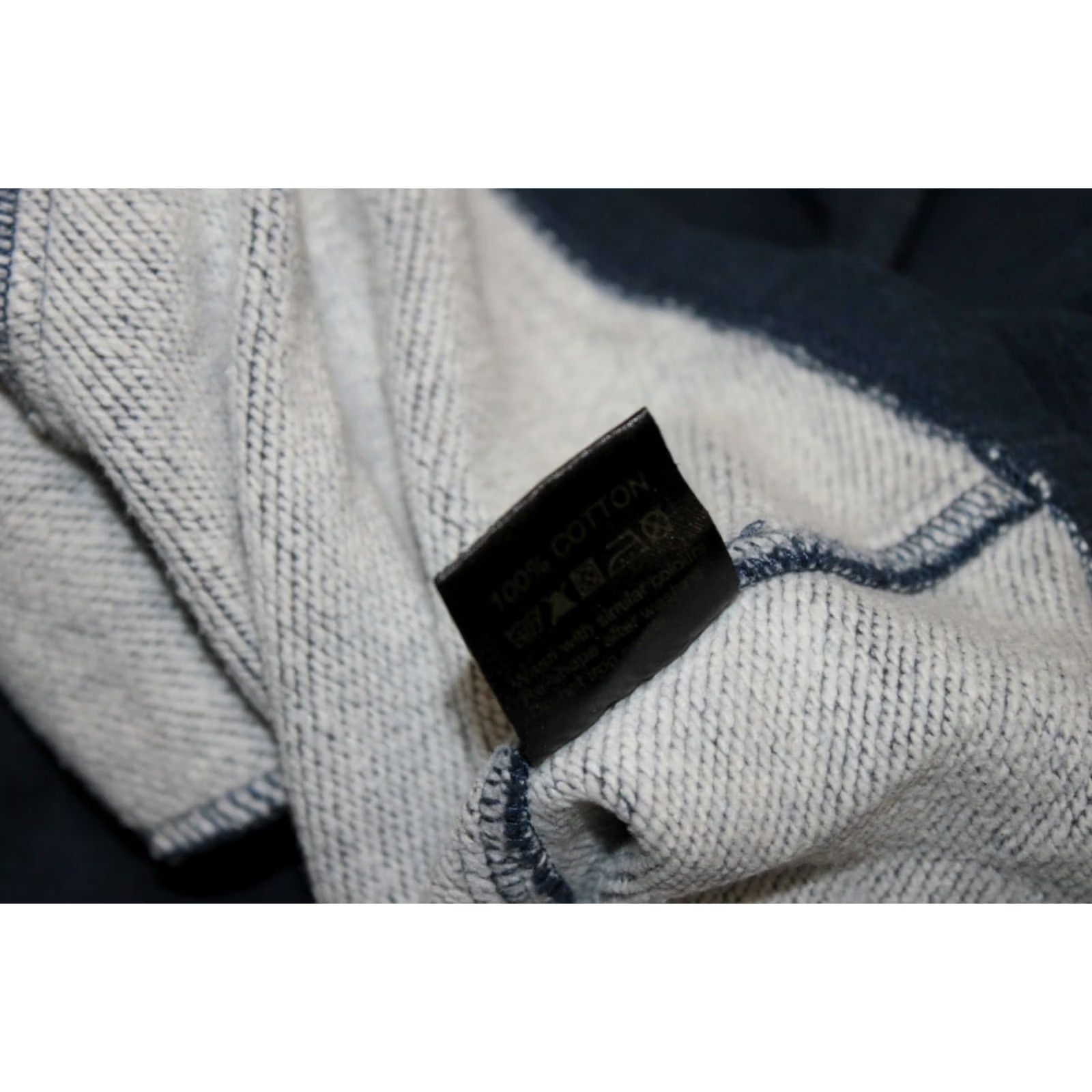 Barbour Barbour Cardigan Jumper Womens Blue Size S V-Neck, 60 cm Length, 40 cm Shoulder, 50 cm Armpit to Armpit, Very Good Condition Size S / US 4 / IT 40 - 8 Thumbnail