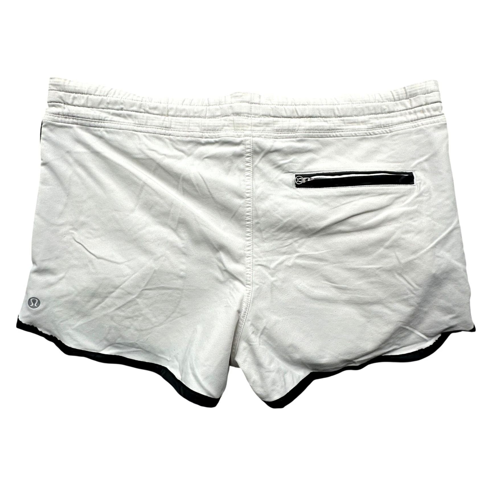 Lululemon Lululemon Varsity Shorts White Black Womens XL L Pocket Drawstring High Rise Size 36" / US 14 / IT 50 - 2 Thumbnail