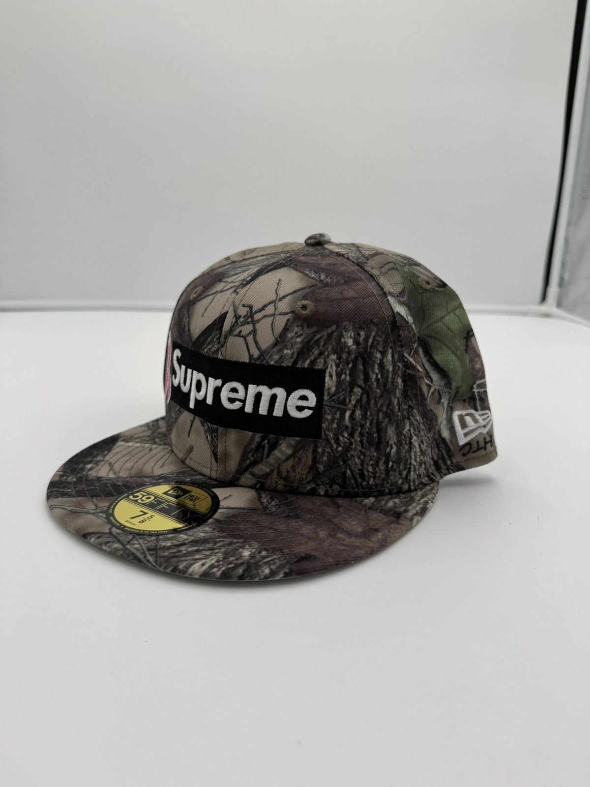 Supreme Supreme Breast Cancer Awareness Box Logo New Era Fall Camo Size ONE SIZE - 3 Thumbnail