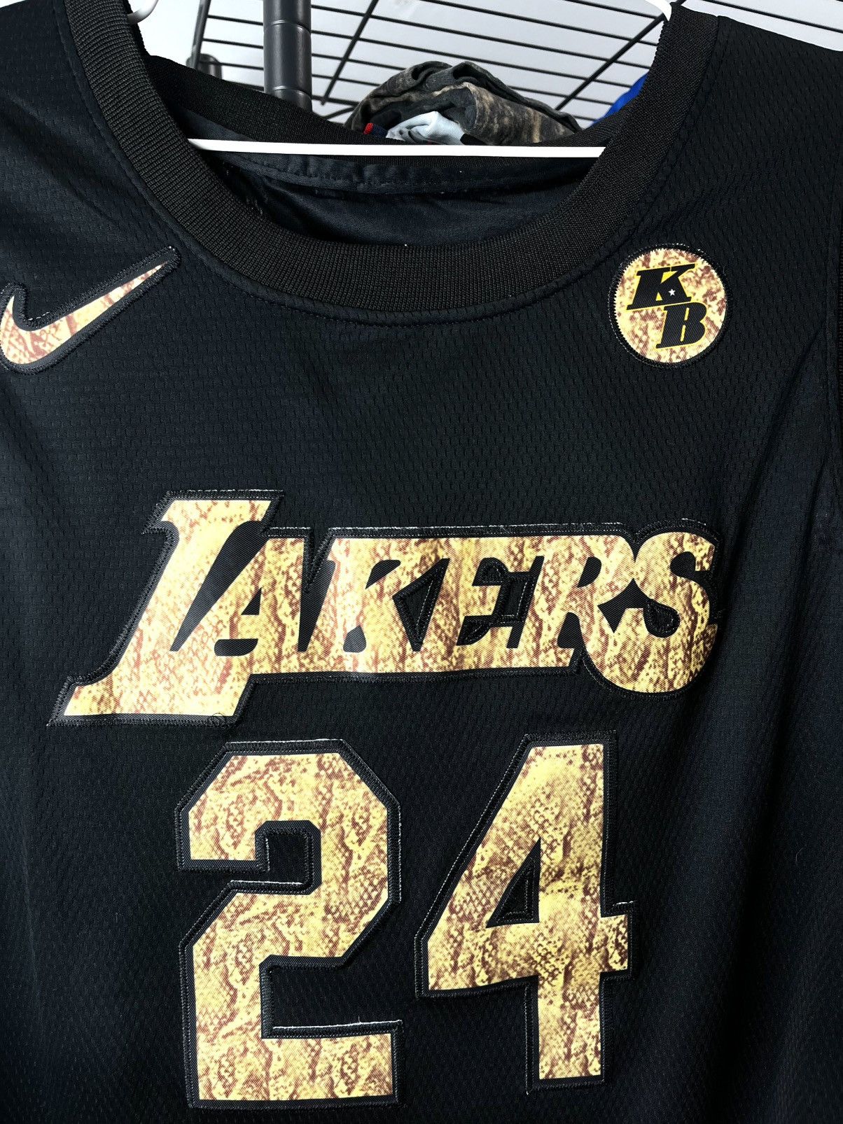 Nike Vintage Nike Lakers Bryant 24 Number Jersey Sleeveless Size US L / EU 52-54 / 3 - 3 Thumbnail