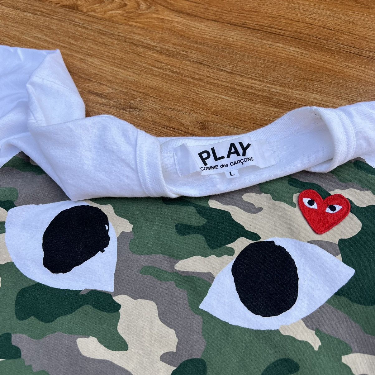 Comme des Garcons Comme Des Garçons Play Big Heart Camouflage T-shirt Size US L / EU 52-54 / 3 - 7 Thumbnail