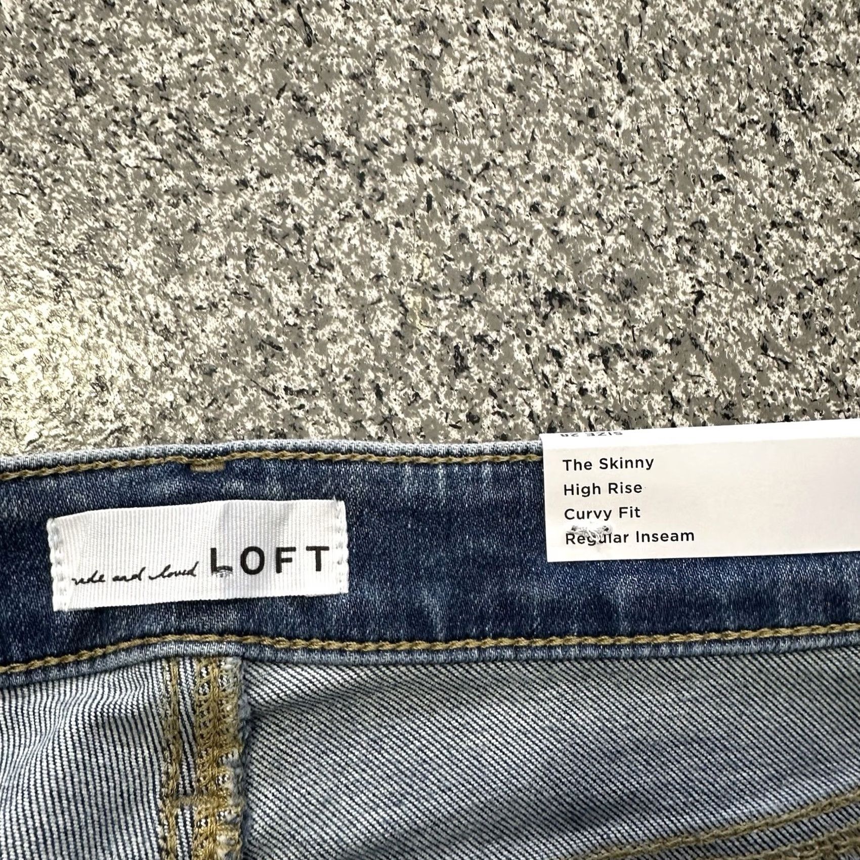 Loft VINTAGE LOFT Jeans Womens 6 28x27 Skinny High Rise Curvy Fit Stretch Raw Hem Blue Cotton Spandex Denim 5-Pocket Womens Jeans Size 28" / US 6 / IT 42 - 4 Thumbnail