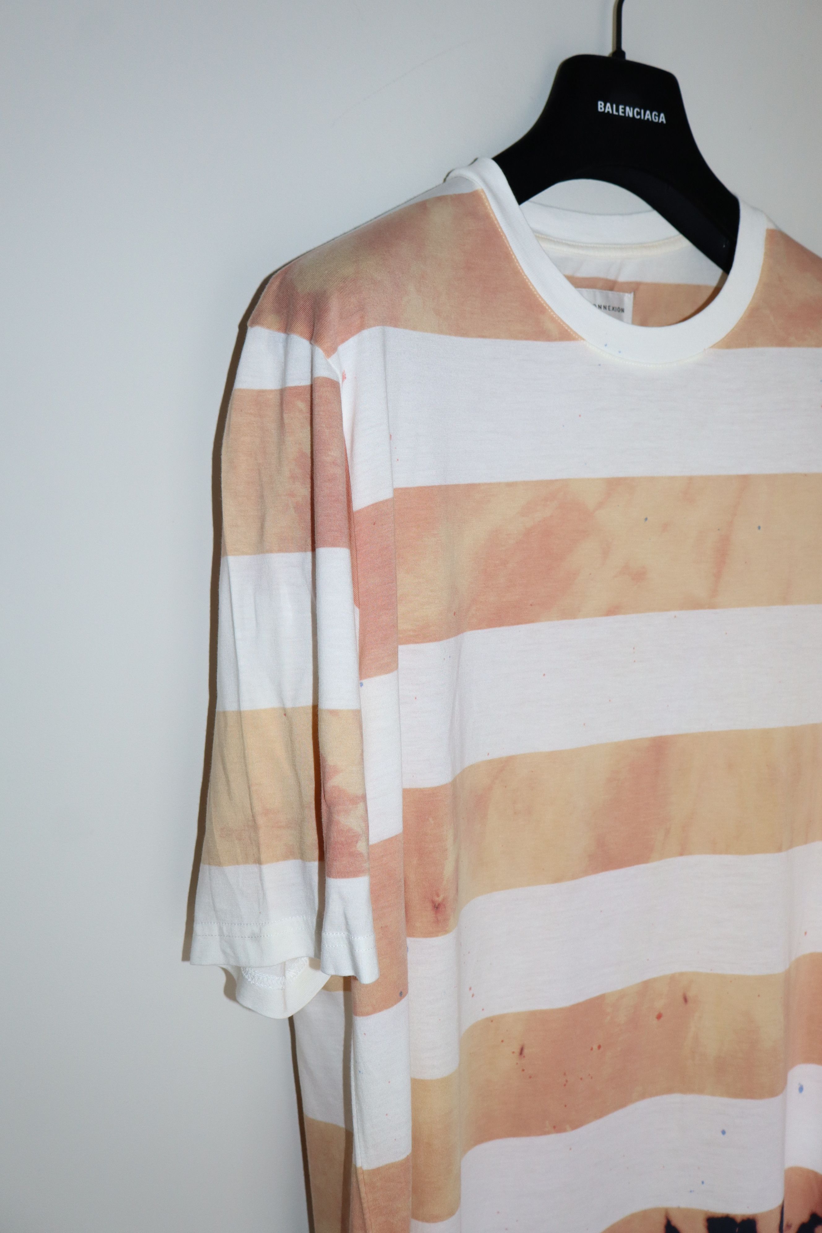 Faith Connexion bleach effect t-shirt Size US M / EU 48-50 / 2 - 6 Thumbnail