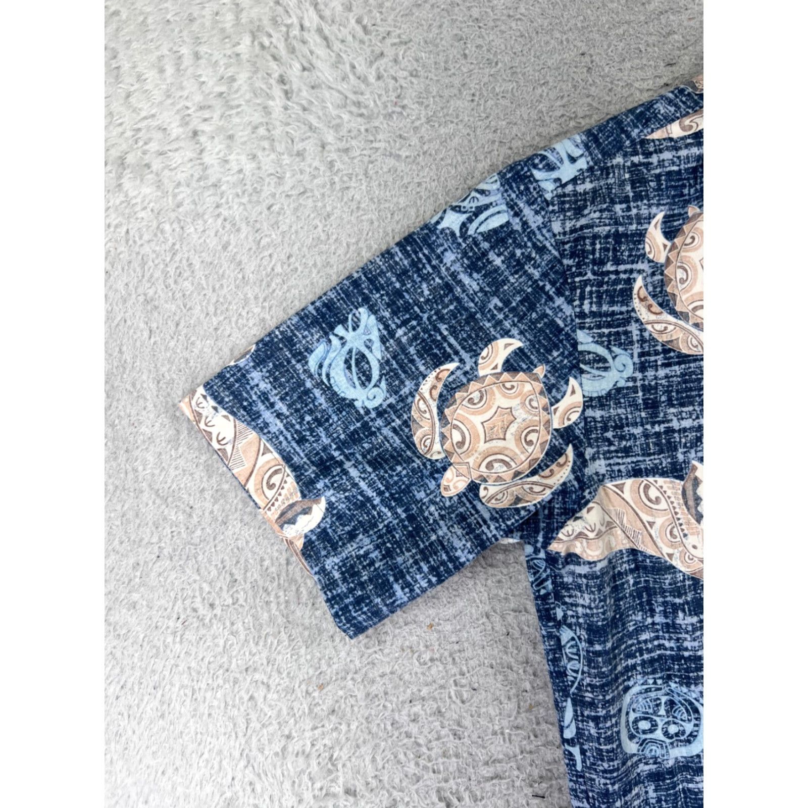 Vintage Aloha Mo'i Shirt Mens Small Blue Beige Sea Turtle Whale Tribal Print 100% Cotton Size US S / EU 44-46 / 1 - 6 Thumbnail