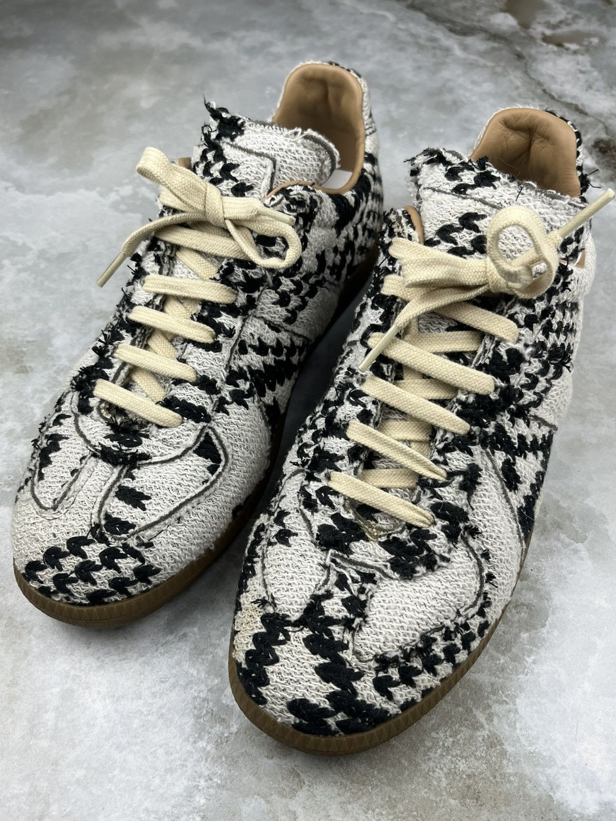 Maison Margiela AW18 Maison Margiela Distressed Tweed Replica Gat Sneakers Size US 9 / EU 42 - 2 Thumbnail