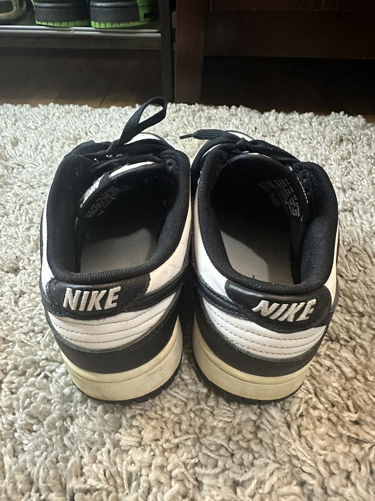 Nike Nike Dunk Low Panda Size 9.5 Size US 9.5 / EU 42-43 - 4 Thumbnail