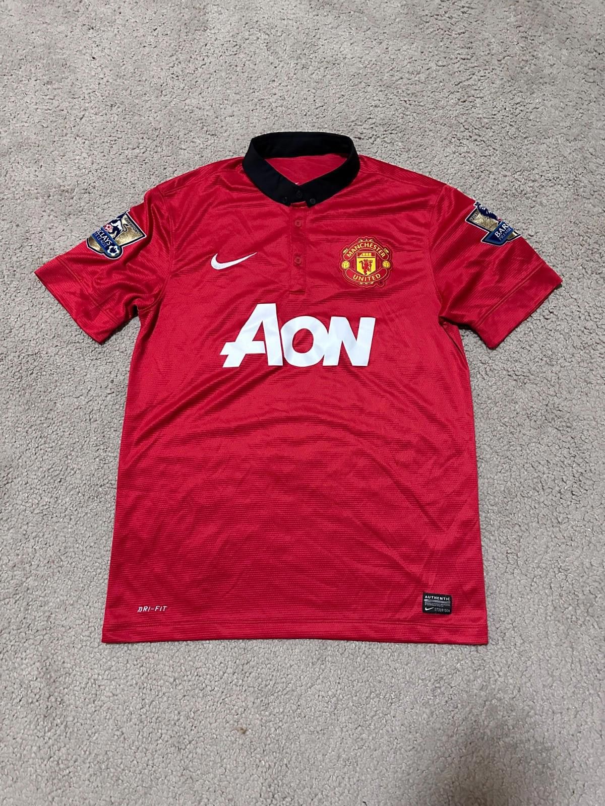 Nike Manchester United 2013/14 Home Football Shirt Soccer Jersey Size US M / EU 48-50 / 2 - 1 Thumbnail