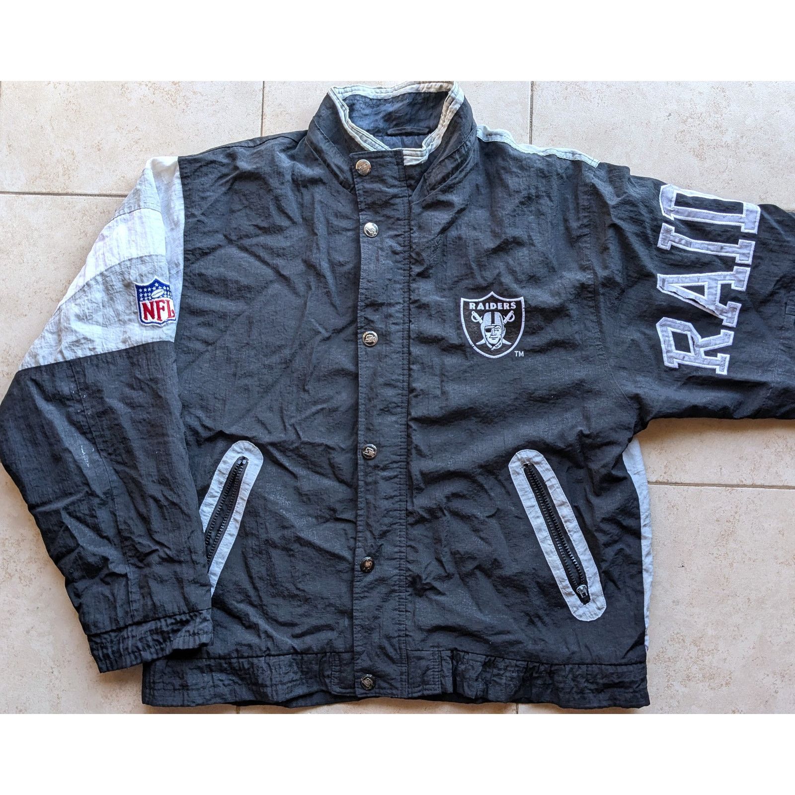 NFL × Starter Oakland Raiders Vegas 90s puffer SPLIT S blk NFL Pro vtg Size US S / EU 44-46 / 1 - 2 Thumbnail