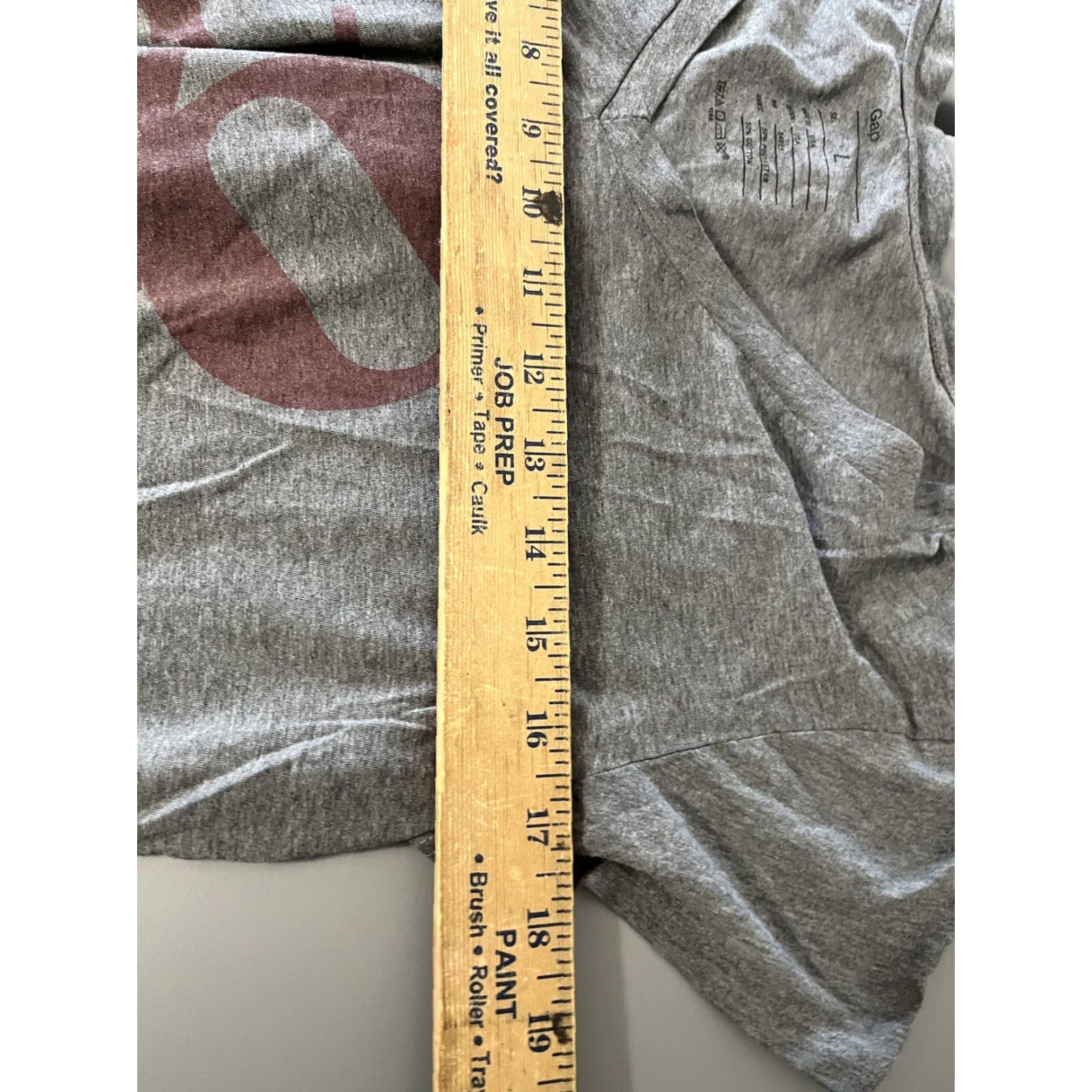 Gap GAP Women's V-Neck T-Shirt Gray Size Large NYC Ball Size L / US 10 / IT 46 - 6 Thumbnail