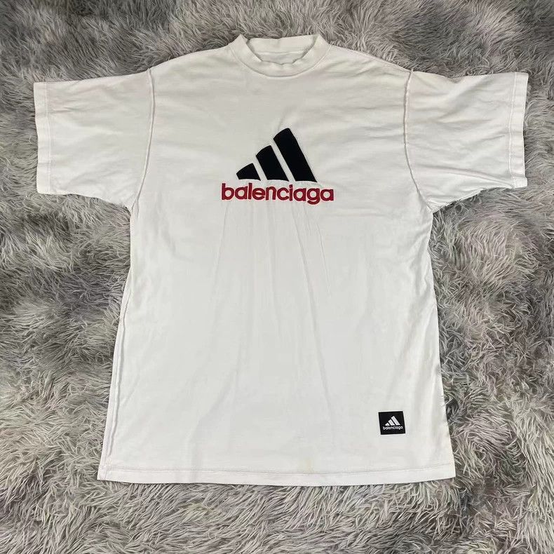 Balenciaga Balenciaga Embroidered logo short sleeve Size US L / EU 52-54 / 3 - 1 Thumbnail