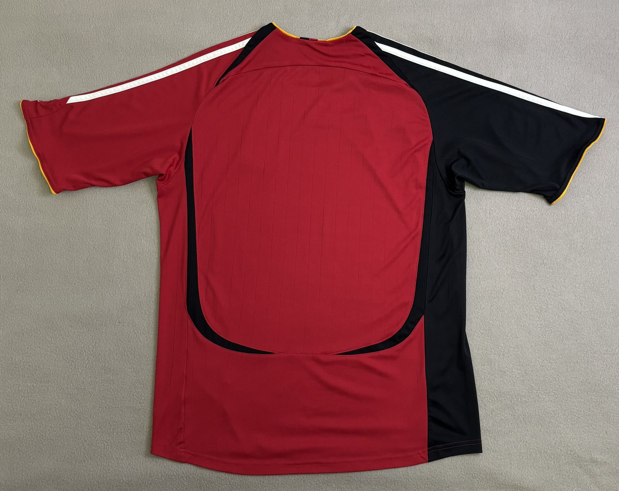 Adidas Germany 2006 Adidas Football Jersey Size M Size US M / EU 48-50 / 2 - 11 Thumbnail