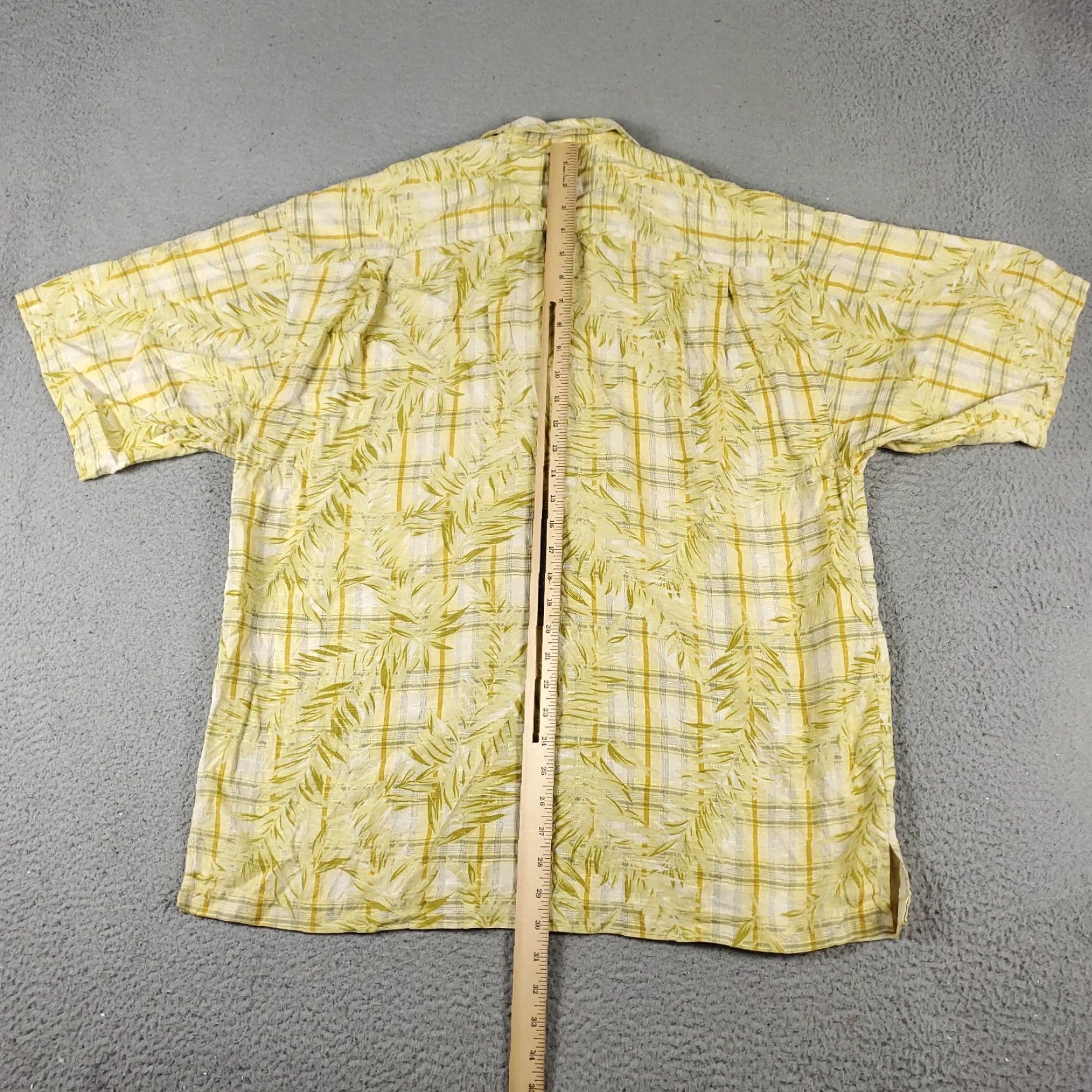 Tommy Bahama Tommy Bahama Hawaiian Shirt Mens Large Yellow Floral Button-Up Short Sleeve Size US L / EU 52-54 / 3 - 3 Thumbnail
