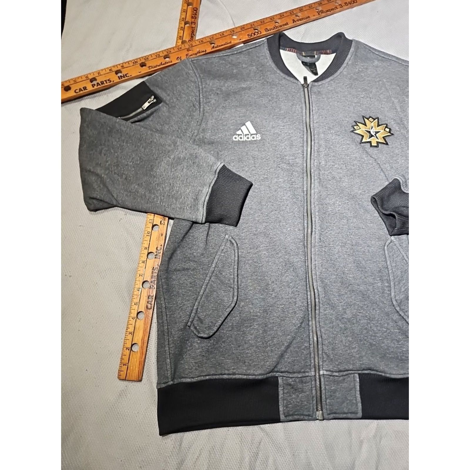 Adidas VINTAGE Adidas Jacket Mens 2XL Gray Basketball All-Star Warm Up Full Zip Shirt Mens XXL Gray NBA Logo Full Zip 2015 Adidas NBA All-Star Warm Up Jacket Size US XXL / EU 58 / 5 - 4 Thumbnail