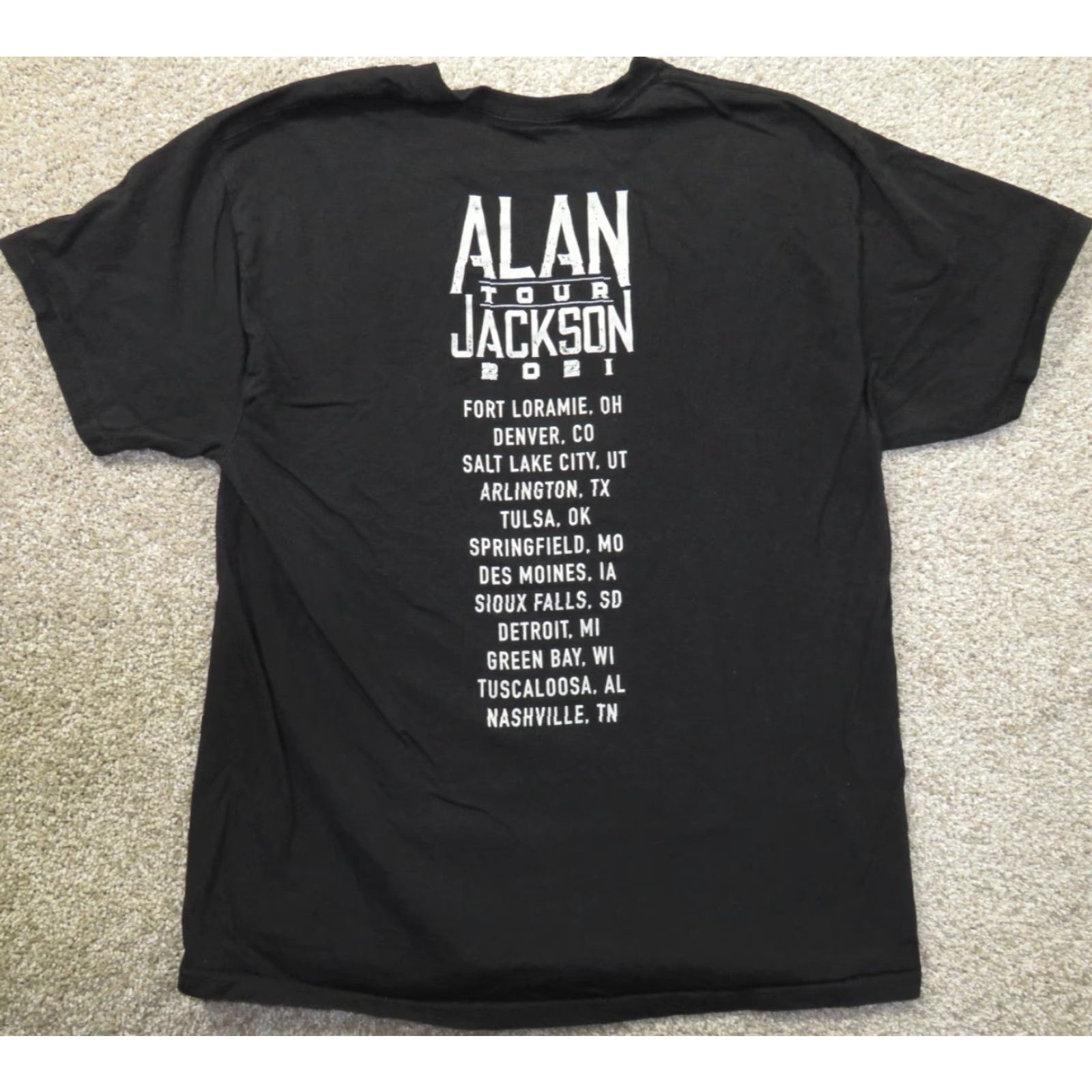 Gildan VTG Alan Jackson Tour 2021 USA T-Shirt Adult M Multicolor Cotton Blend Graphic Print Crew Neck Short Sleeve Gildan Mens Size US M / EU 48-50 / 2 - 5 Thumbnail