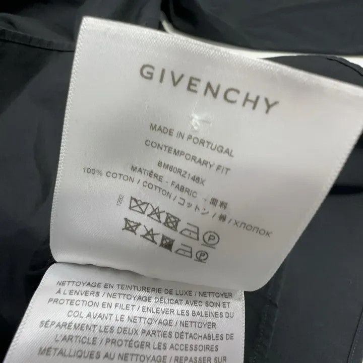 Givenchy Givenchy Givenchy Black Long Sleeve Shirt with Ushaped Loc Size US M / EU 48-50 / 2 - 6 Thumbnail