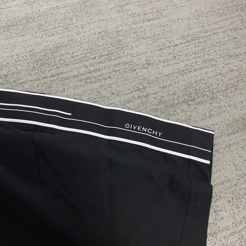 Givenchy Givenchy Side Stripe Logo Black and White Short Sleeve Size US M / EU 48-50 / 2 - 3 Thumbnail