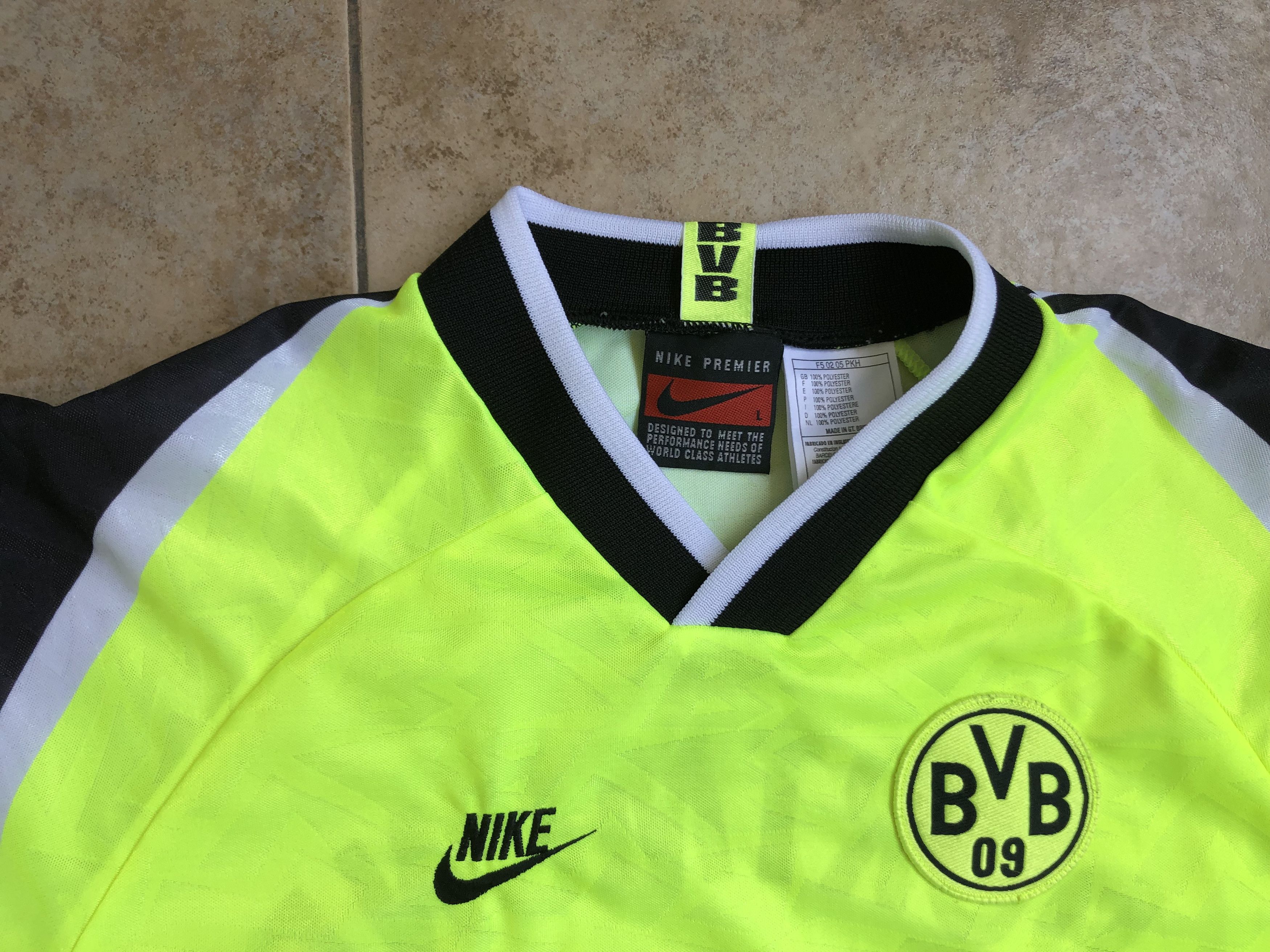 Nike Borussia Dortmund Home Football Shirt 1995-1996 #18 Ricken Size US L / EU 52-54 / 3 - 7 Thumbnail
