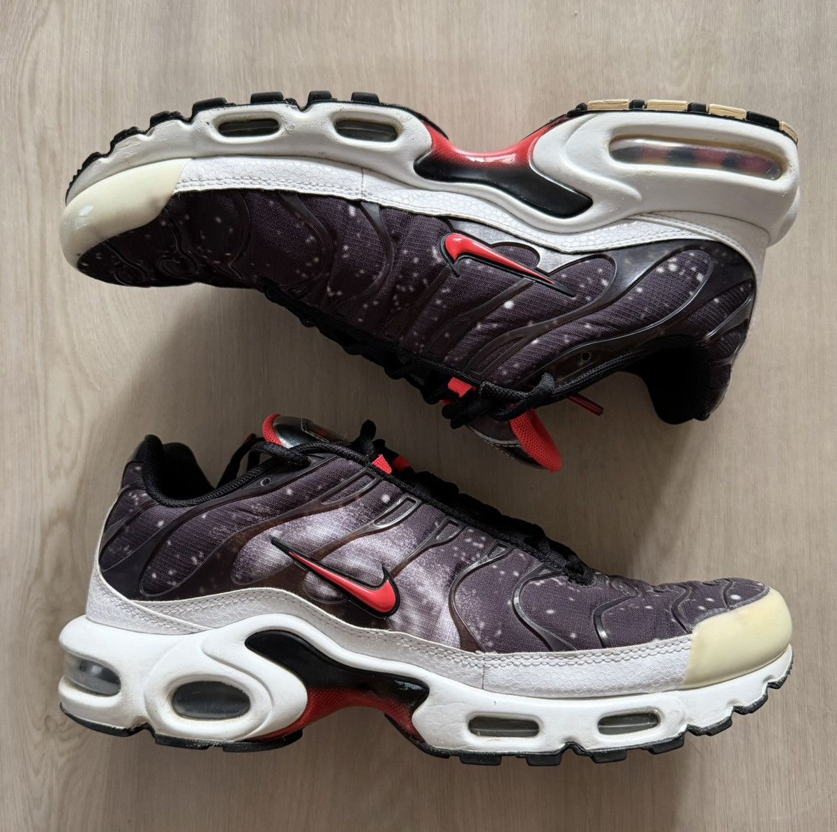 Nike Nike Air Max PLUS Galaxy Supernova CW6019-001 Sz 9 Size US 9 / EU 42 - 1 Thumbnail