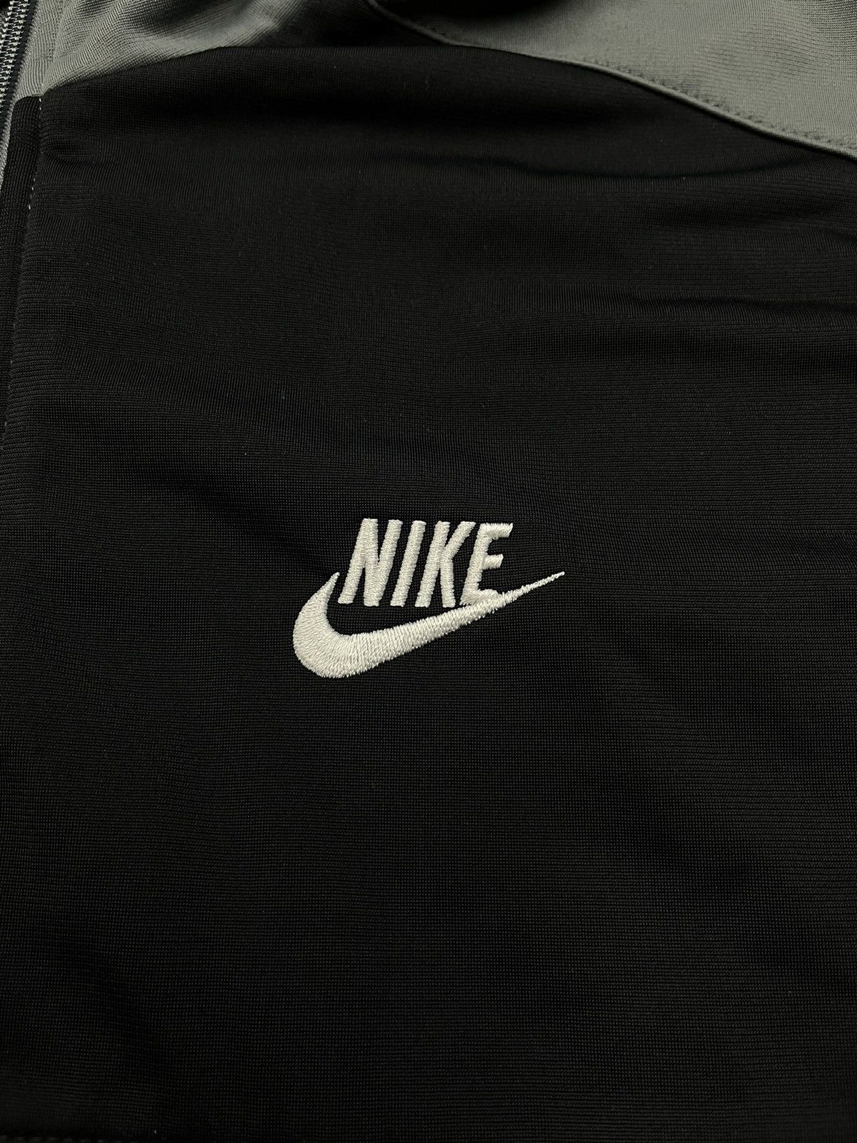 Nike Vintage Nike Sportswear Track Jacket Grey Drill Y2K ACG TN Size US L / EU 52-54 / 3 - 5 Thumbnail