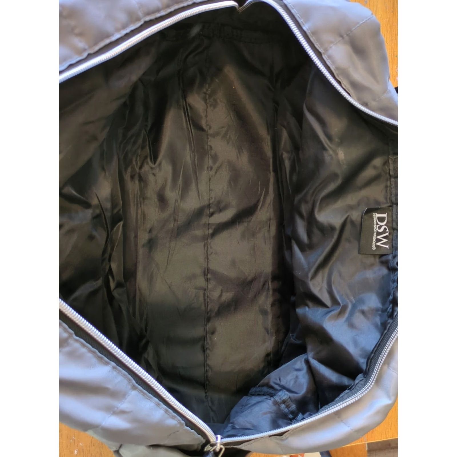 Vintage DSW Duffle Bag Travel Satin Gray Medium Zippered Pocket Women Canvas Polyester Lightweight Nylon Top Handle 13 in Strap Drop 11-13 in Size ONE SIZE - 5 Thumbnail