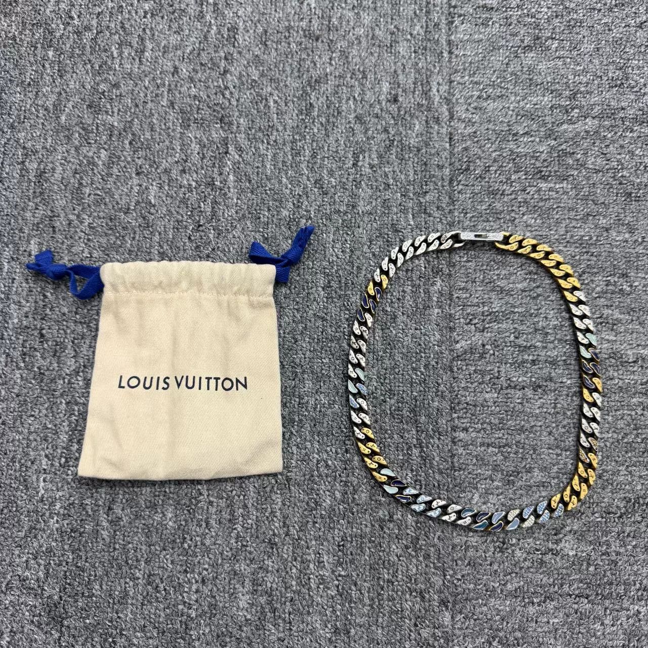 Louis Vuitton Louis Vuitton Chain Links Patches Necklace Size ONE SIZE - 1 Thumbnail
