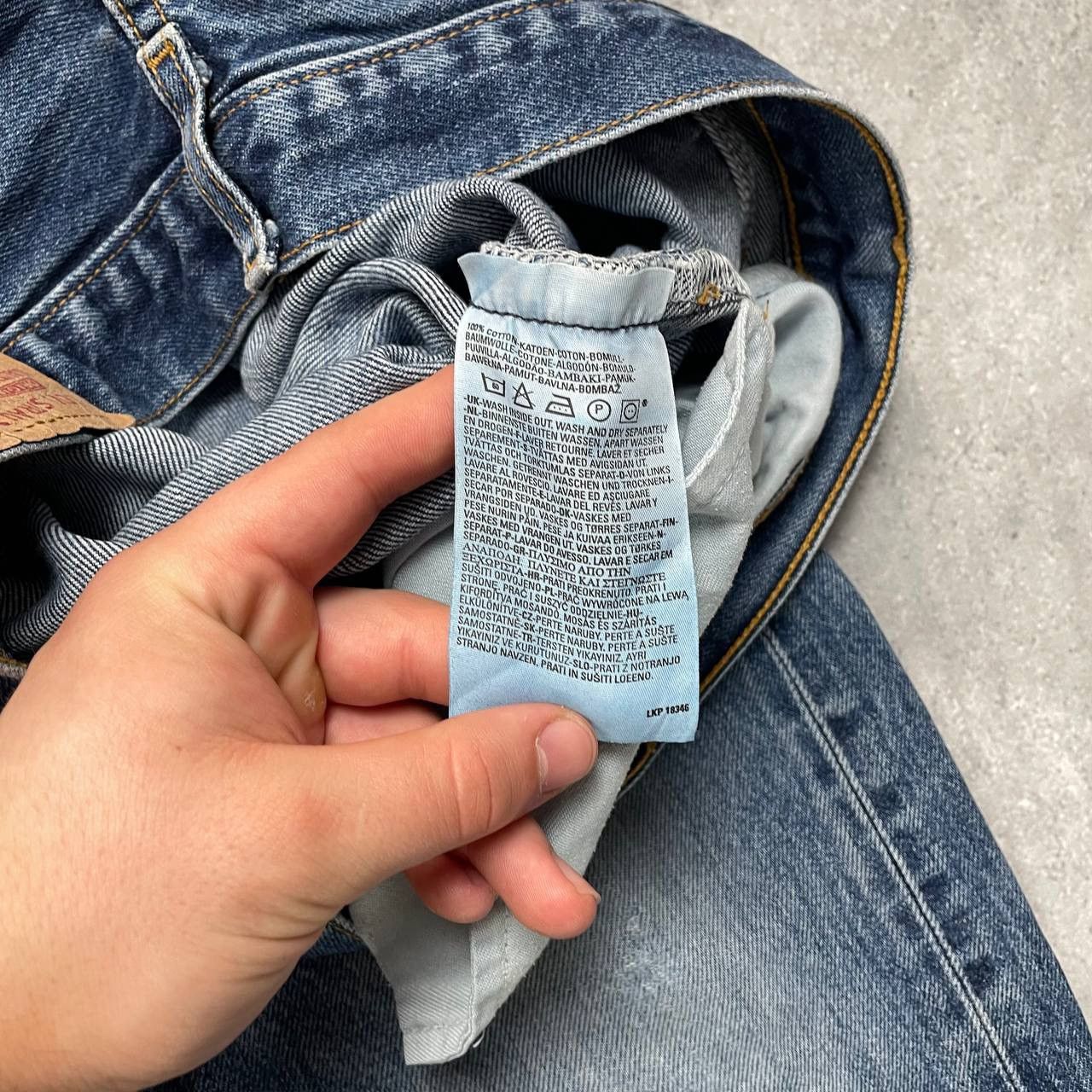 Levi's Vintage 2000s Levis 501 Distressed Jeans Blue Size W34 L32 Size US 34 / EU 50 - 11 Thumbnail