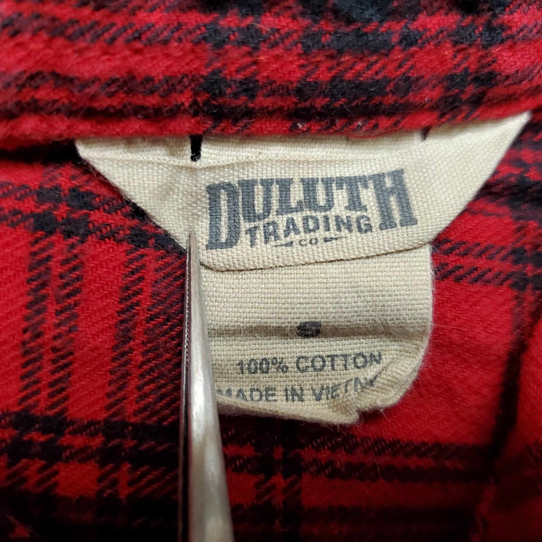 Vintage Duluth Trading Shirt Womens S Red Plaid Flannel Outdoors Casual Button Up Size S / US 4 / IT 40 - 3 Thumbnail