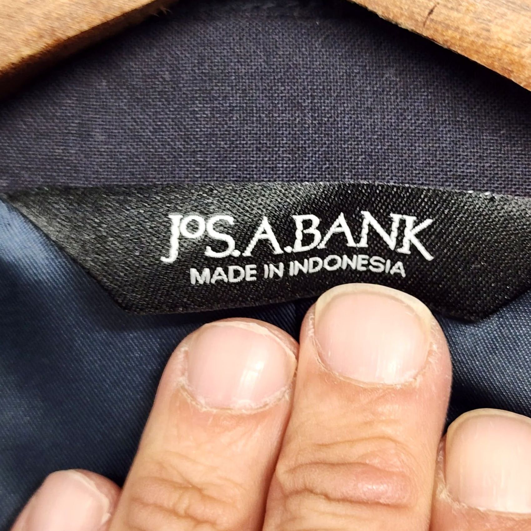Jos. A. Bank Jos A Bank Blazer Mens 42R Navy Blue Gold Button Traditional Fit Sport Coat Wool Size 42R - 4 Thumbnail