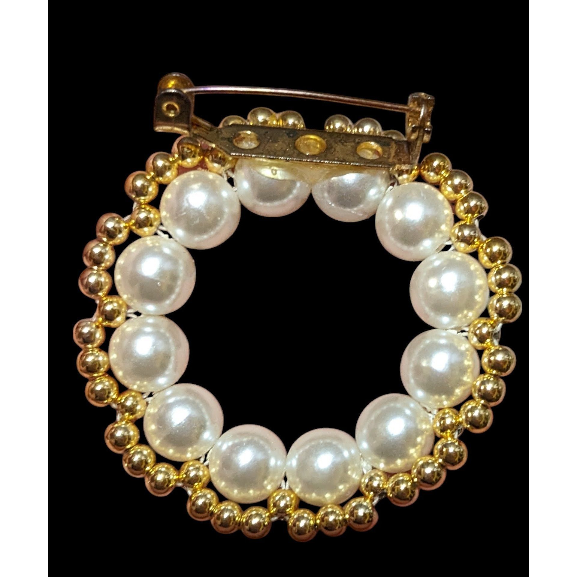 Other Handmade Beaded Gold Tone Faux Pearl Wreath Brooch Size ONE SIZE - 2 Thumbnail