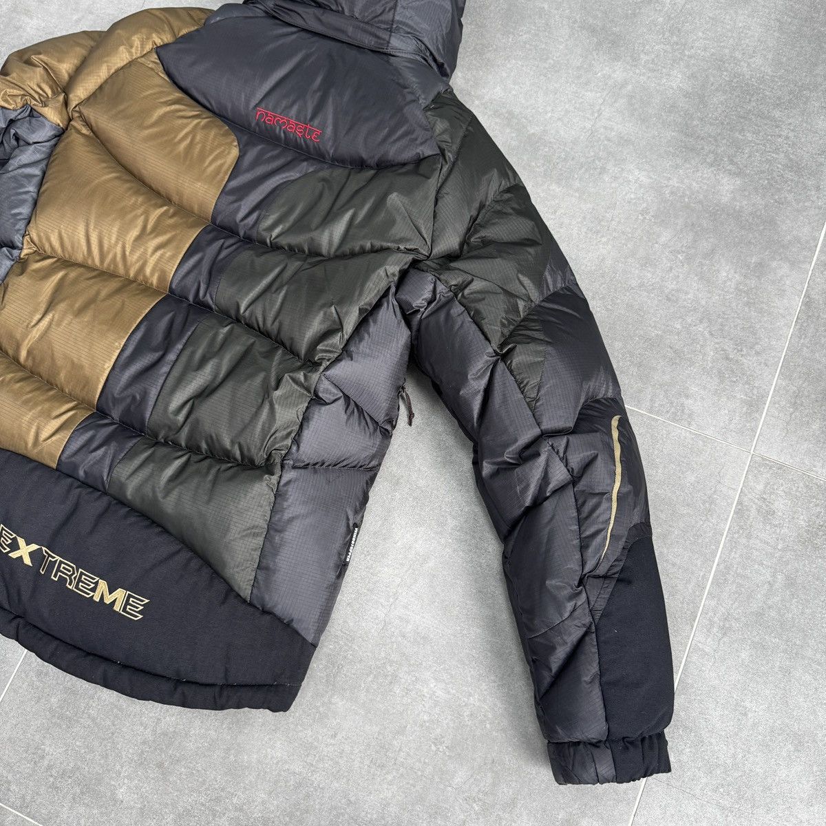 BLACKYAK Black Yak Namaste Extreme Peak Puffer Down Jacket Gorpcore Size US S / EU 44-46 / 1 - 24 Thumbnail